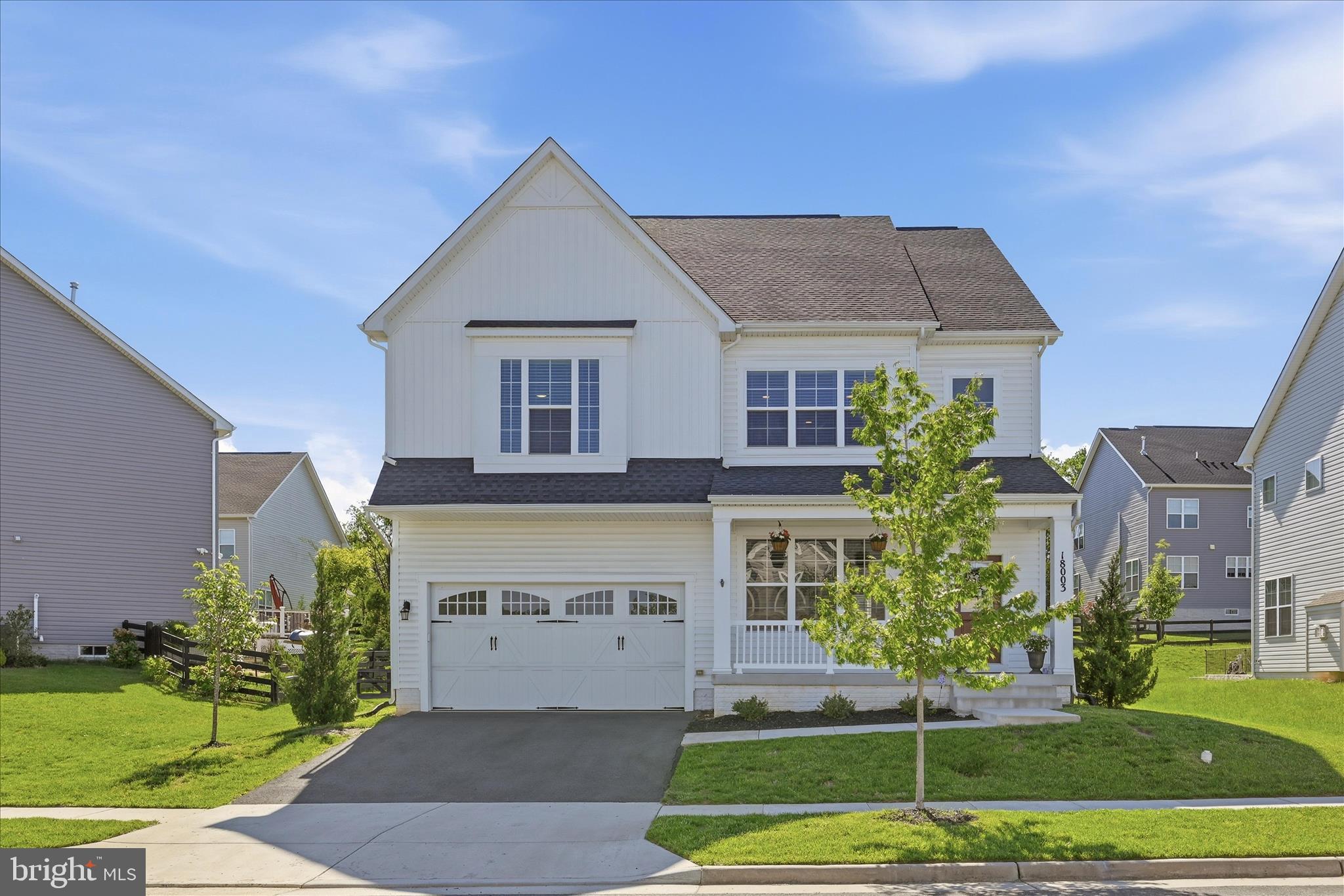 ROUND HILL - Residential