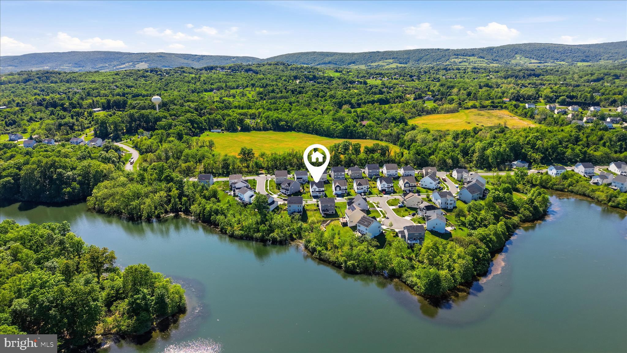ROUND HILL - Residential