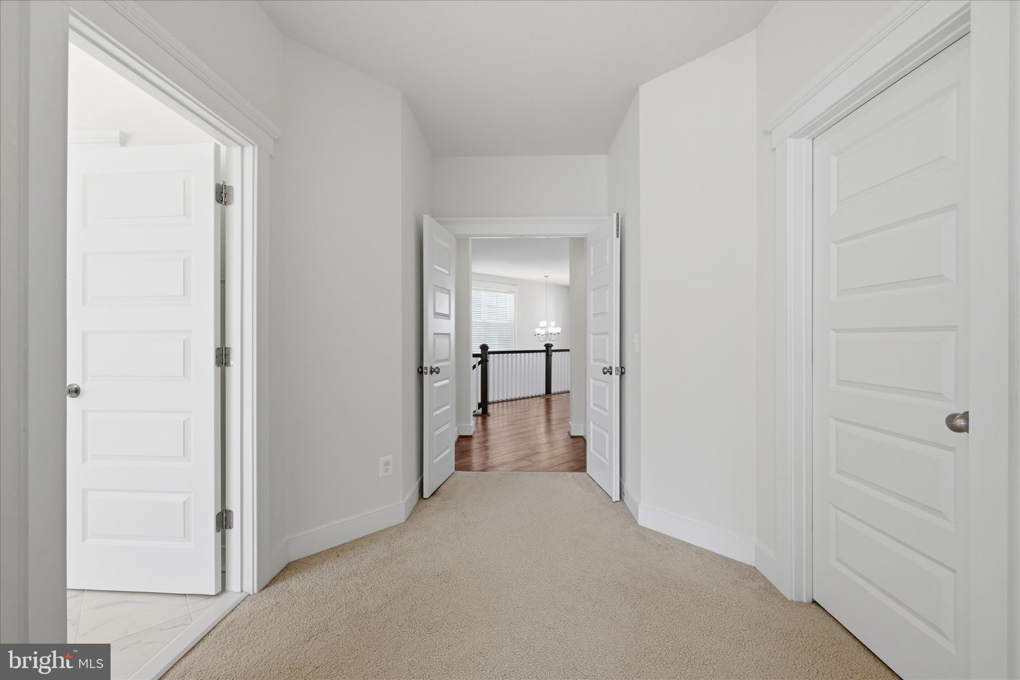 ROUND HILL - Residential