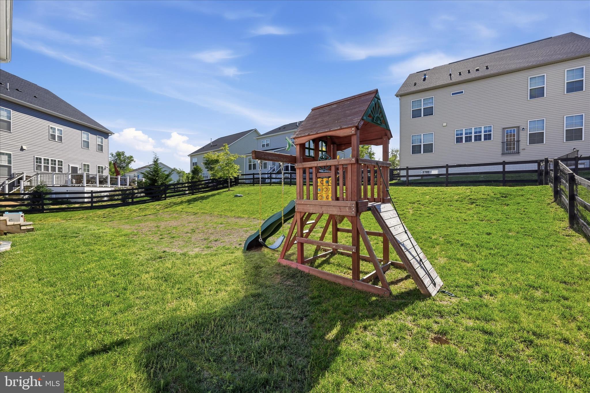 ROUND HILL - Residential