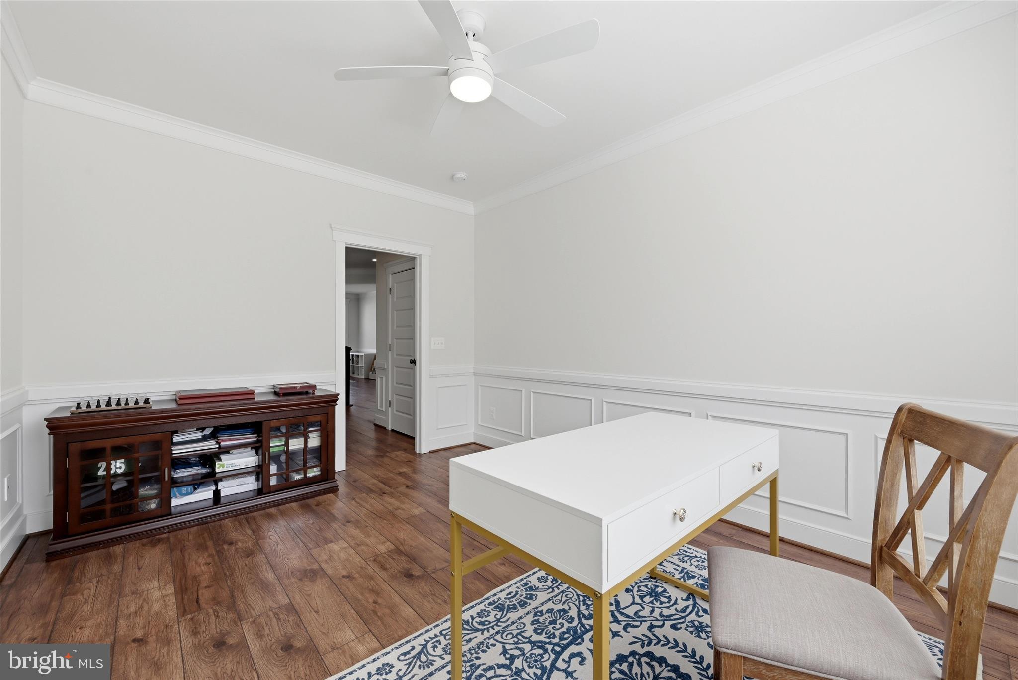 ROUND HILL - Residential