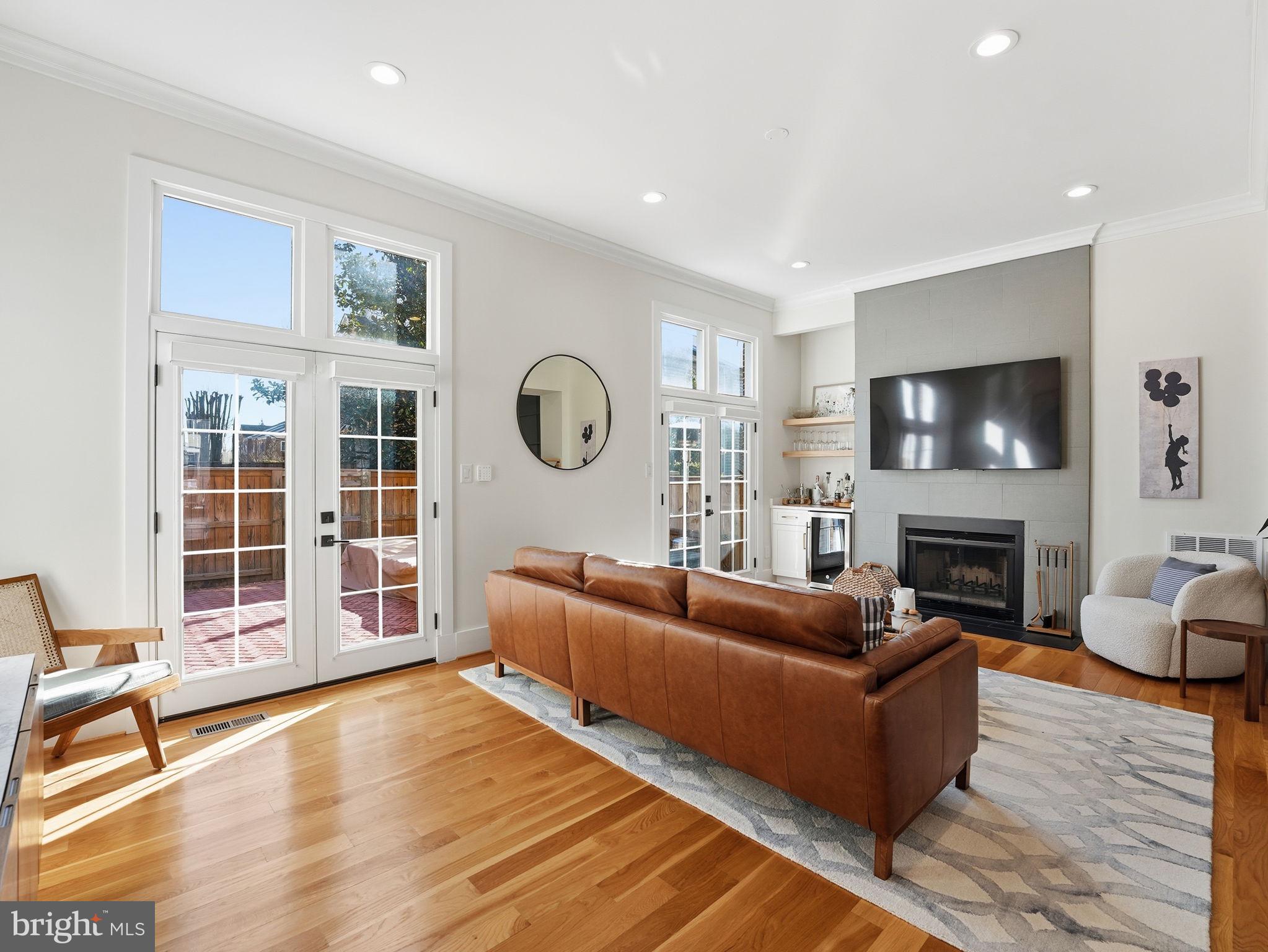 MONTICELLO OF TYSONS - Residential