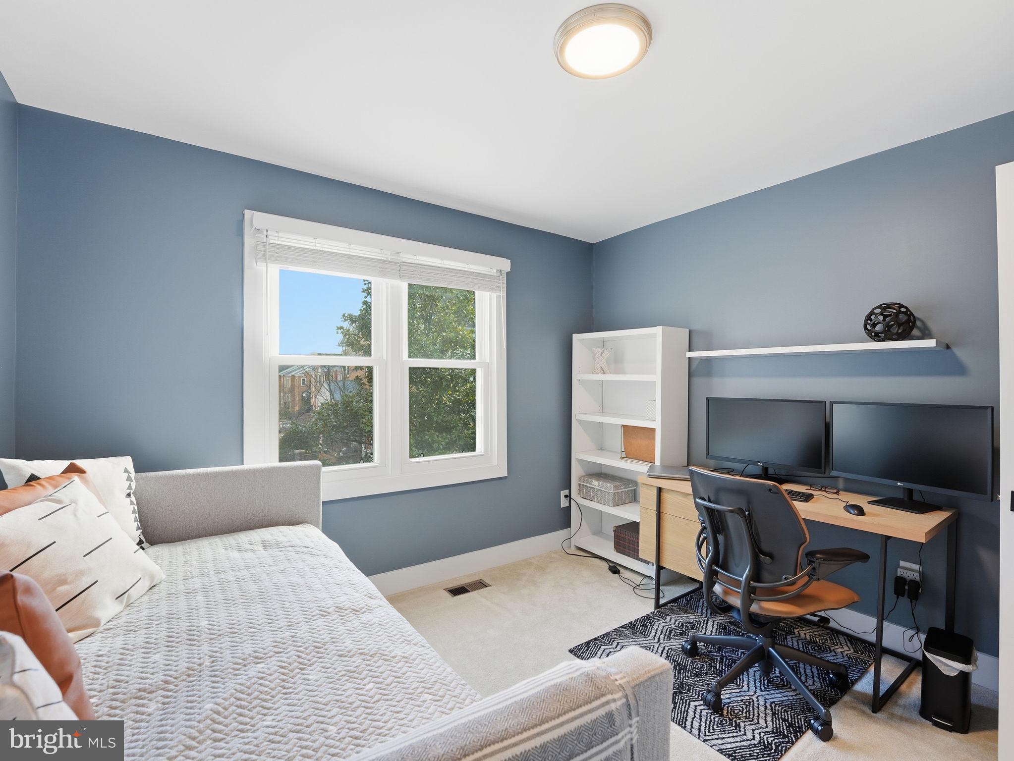 MONTICELLO OF TYSONS - Residential