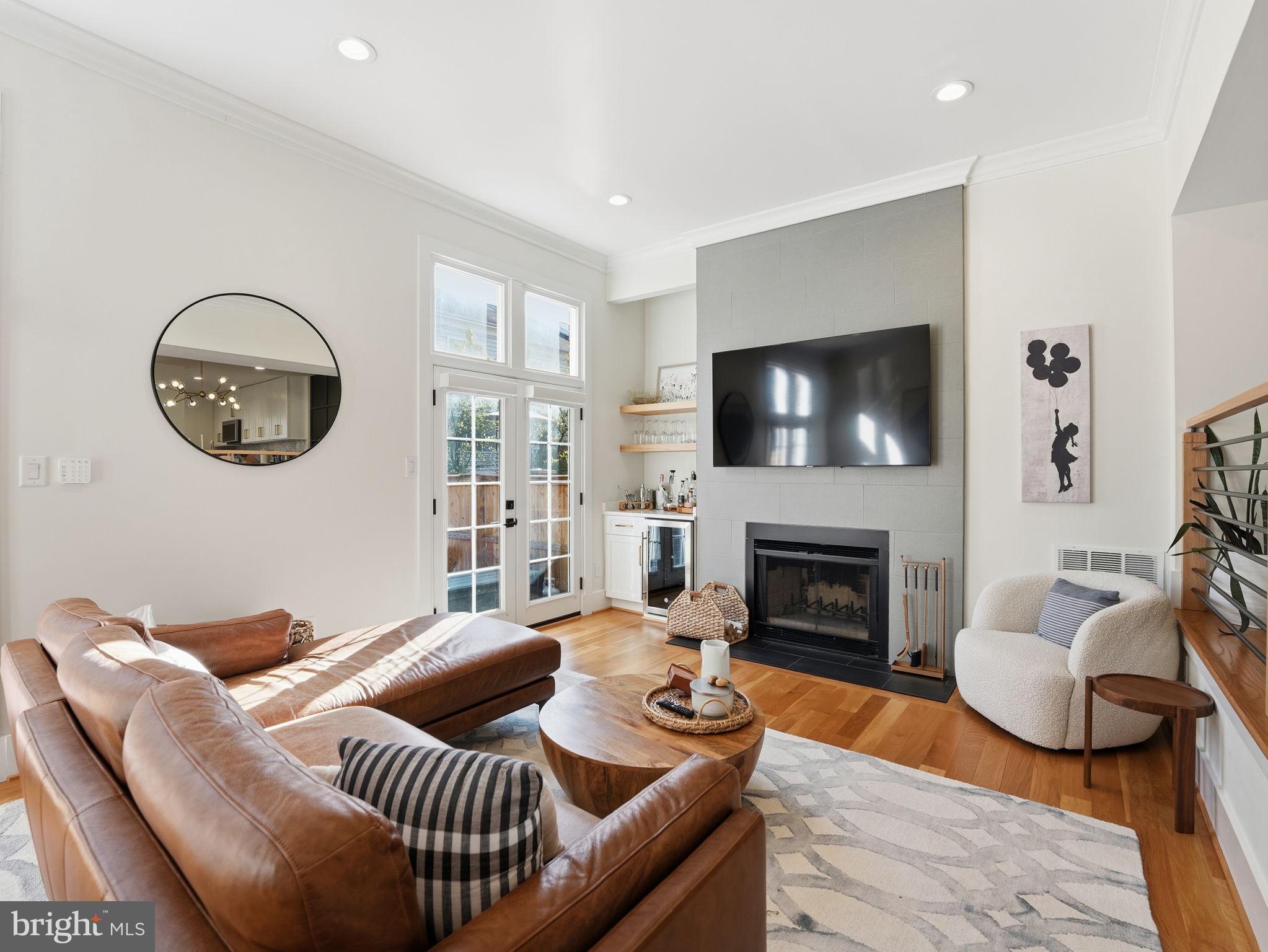 MONTICELLO OF TYSONS - Residential