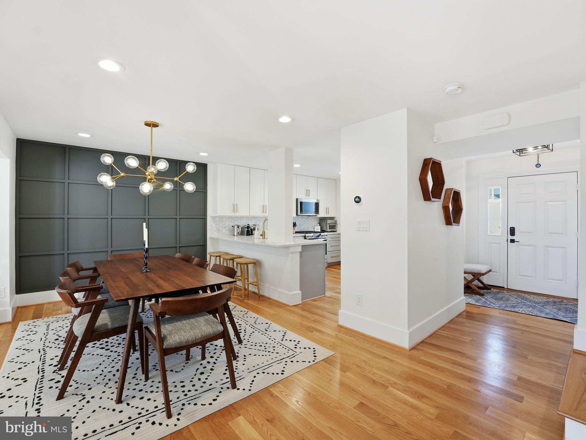 MONTICELLO OF TYSONS - Residential