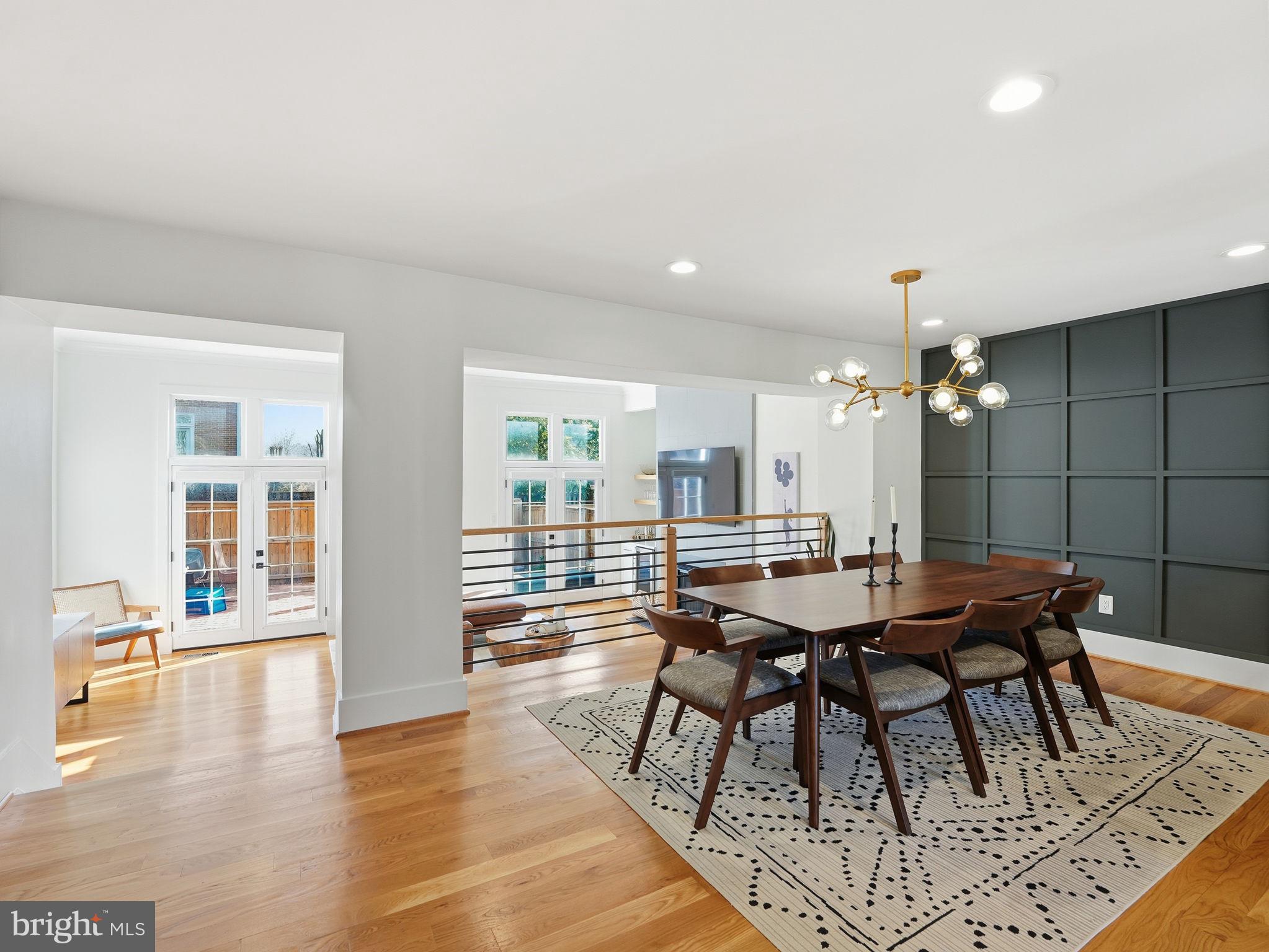 MONTICELLO OF TYSONS - Residential