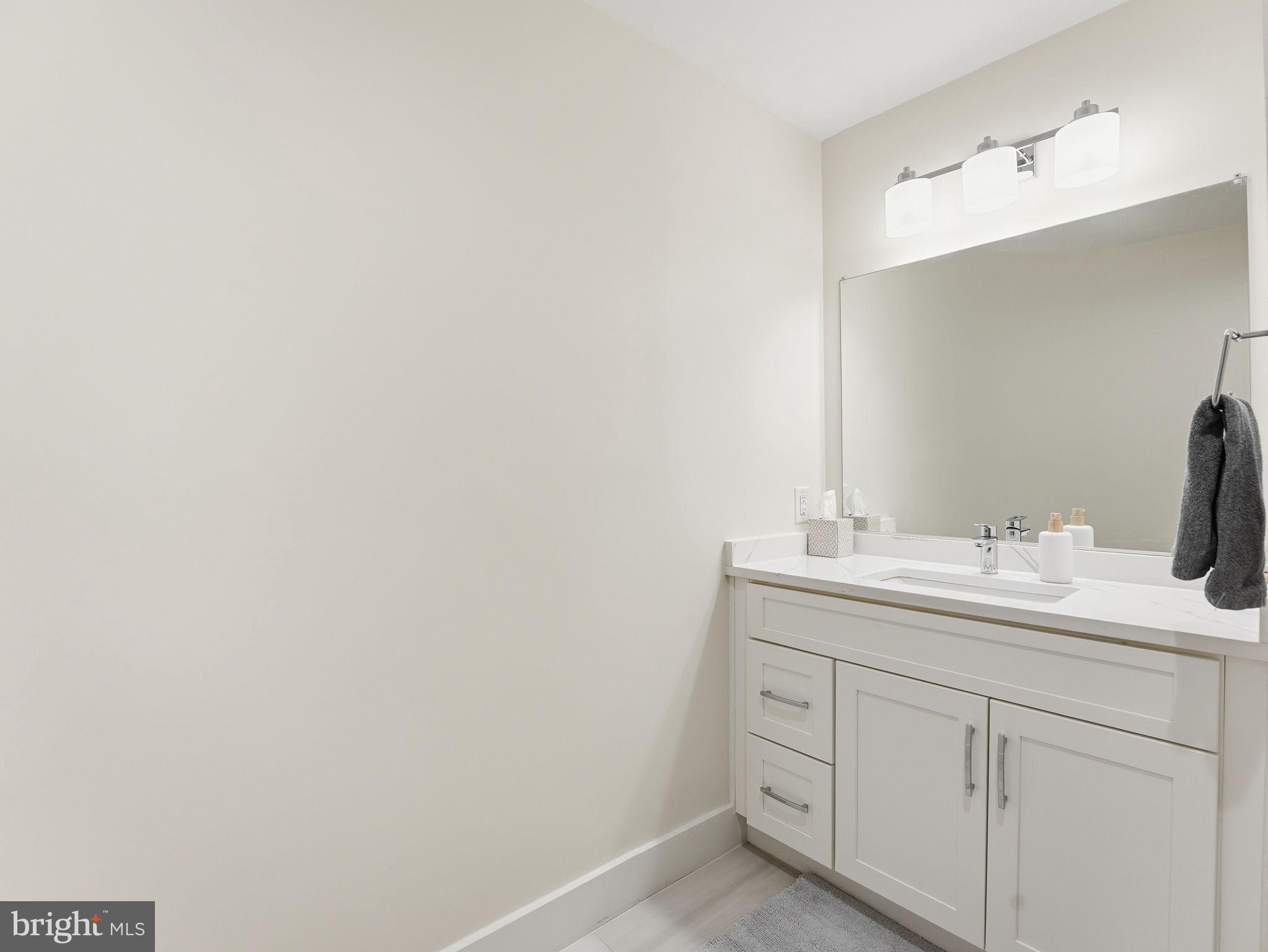 MONTICELLO OF TYSONS - Residential