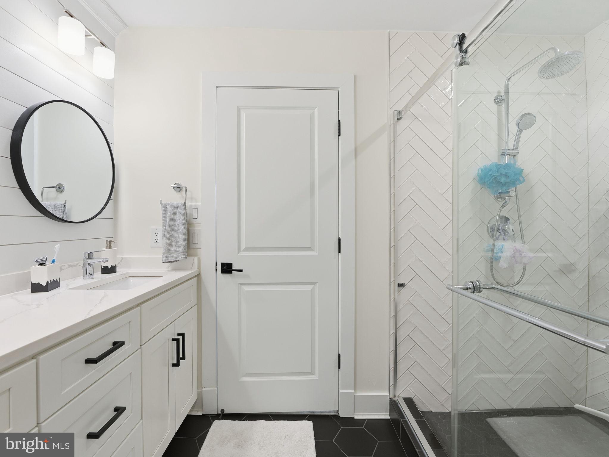 MONTICELLO OF TYSONS - Residential