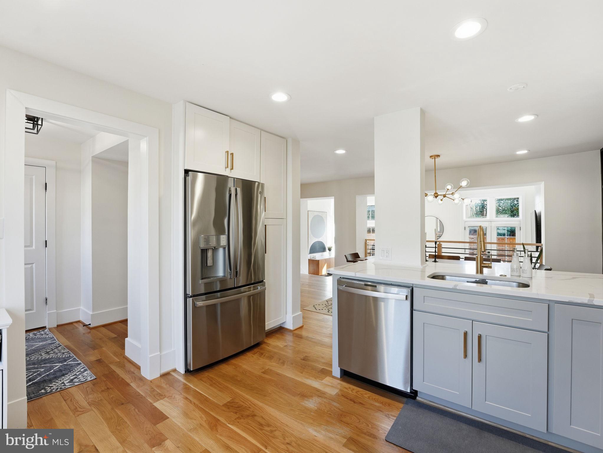 MONTICELLO OF TYSONS - Residential