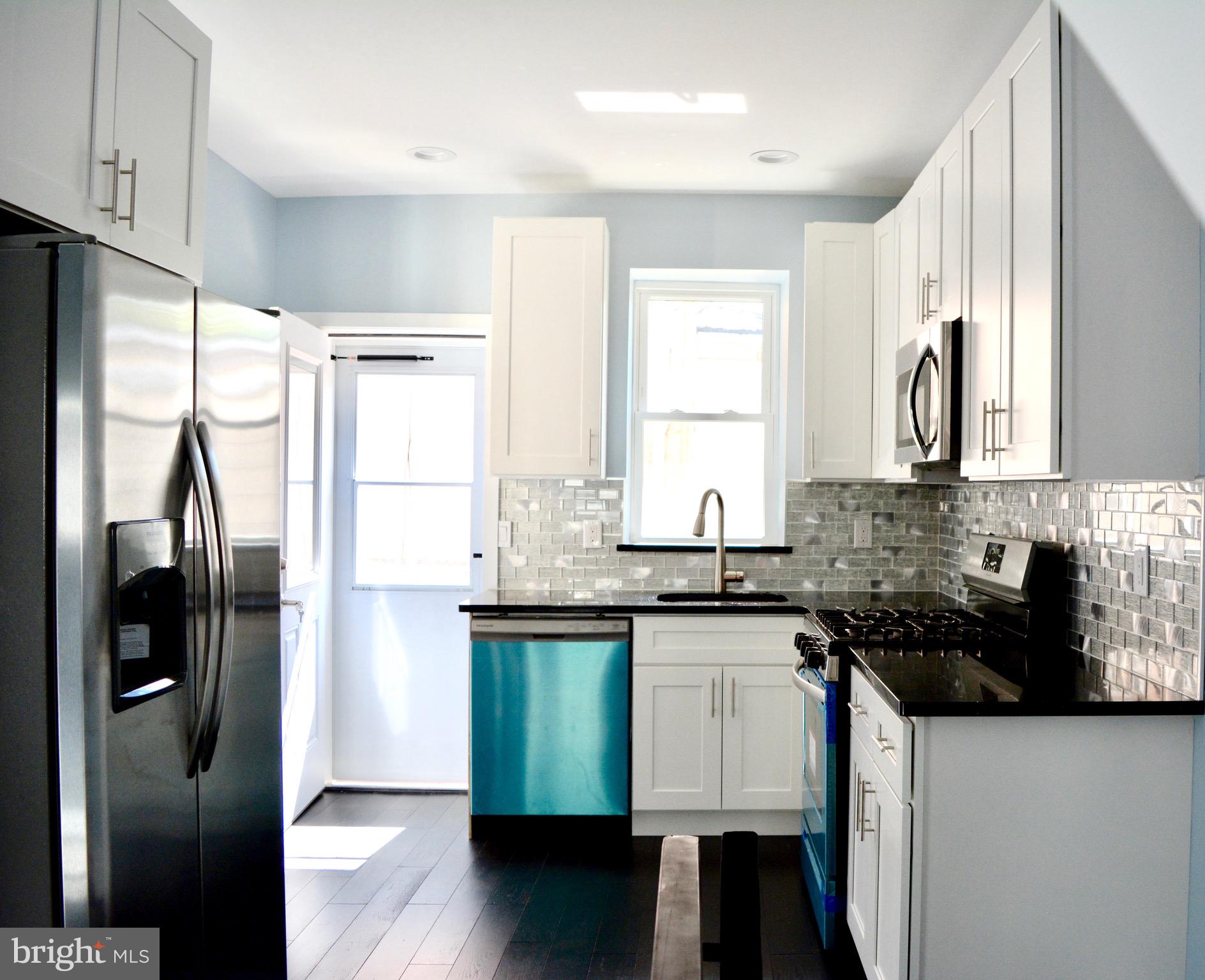 PORT RICHMOND - Residential