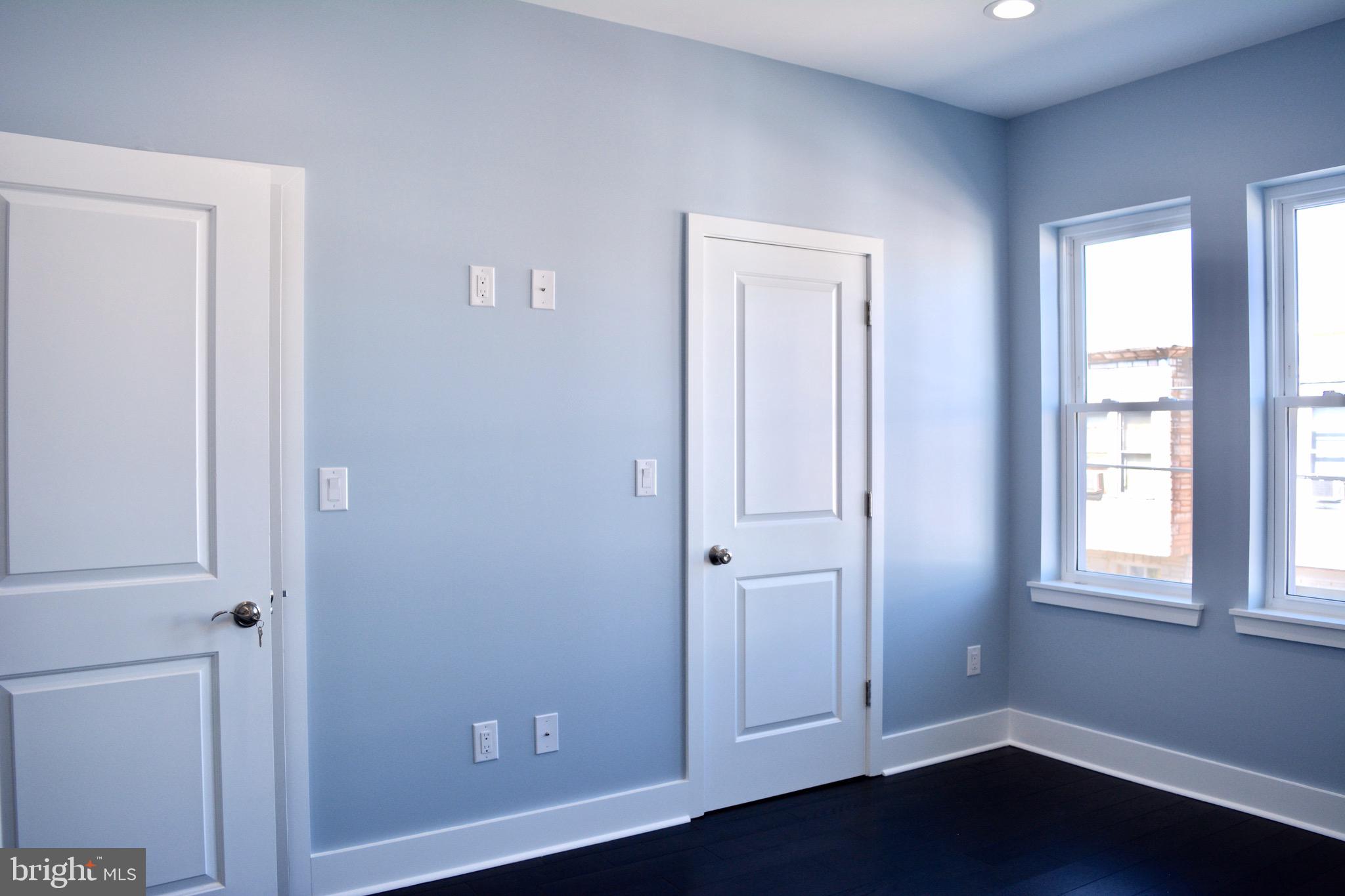 PORT RICHMOND - Residential