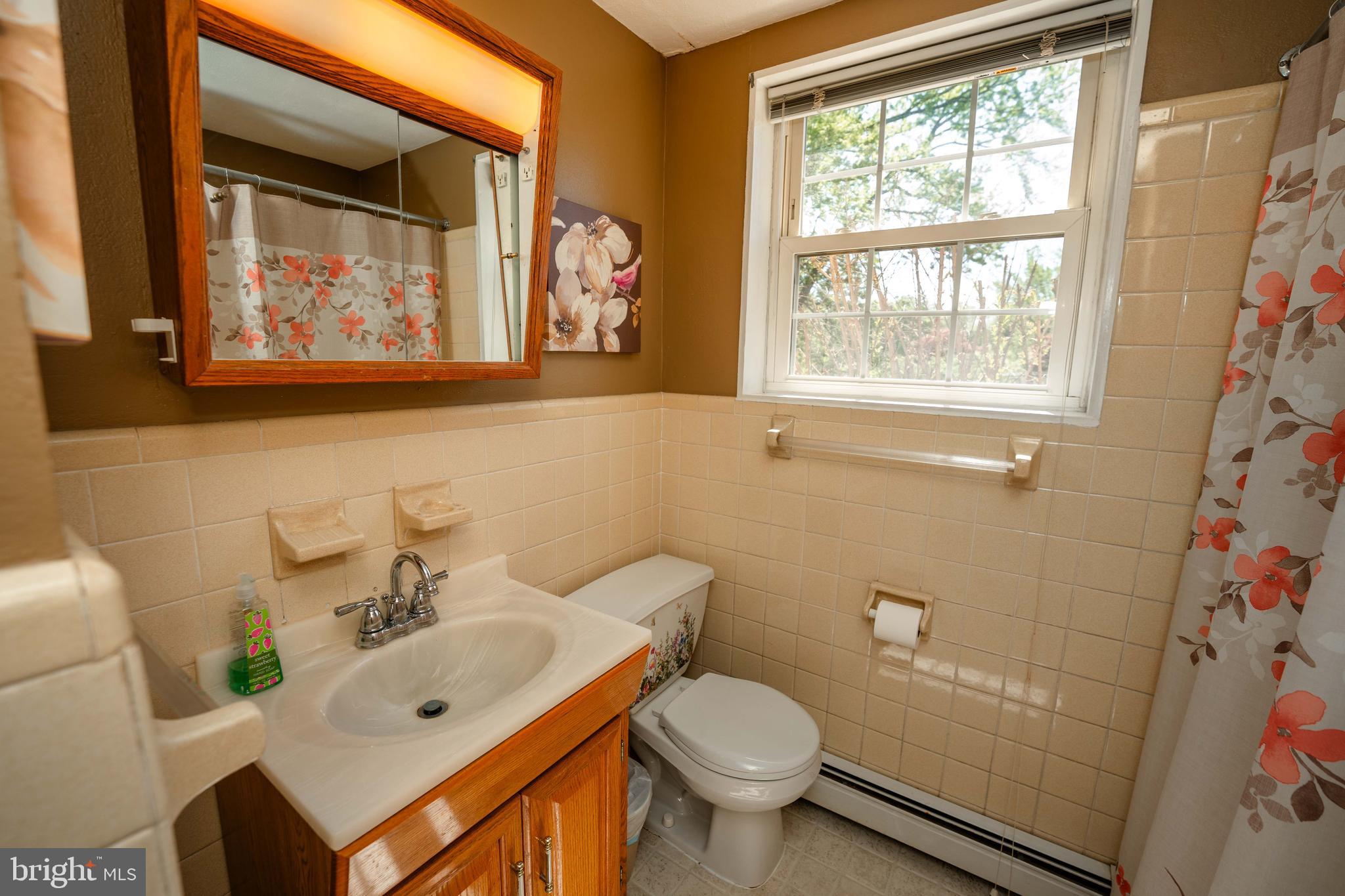 PLYMOUTH VALLEY - Residential