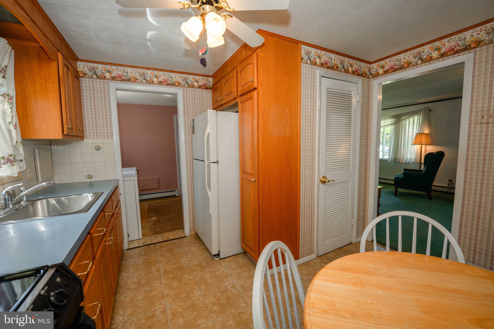 PLYMOUTH VALLEY - Residential