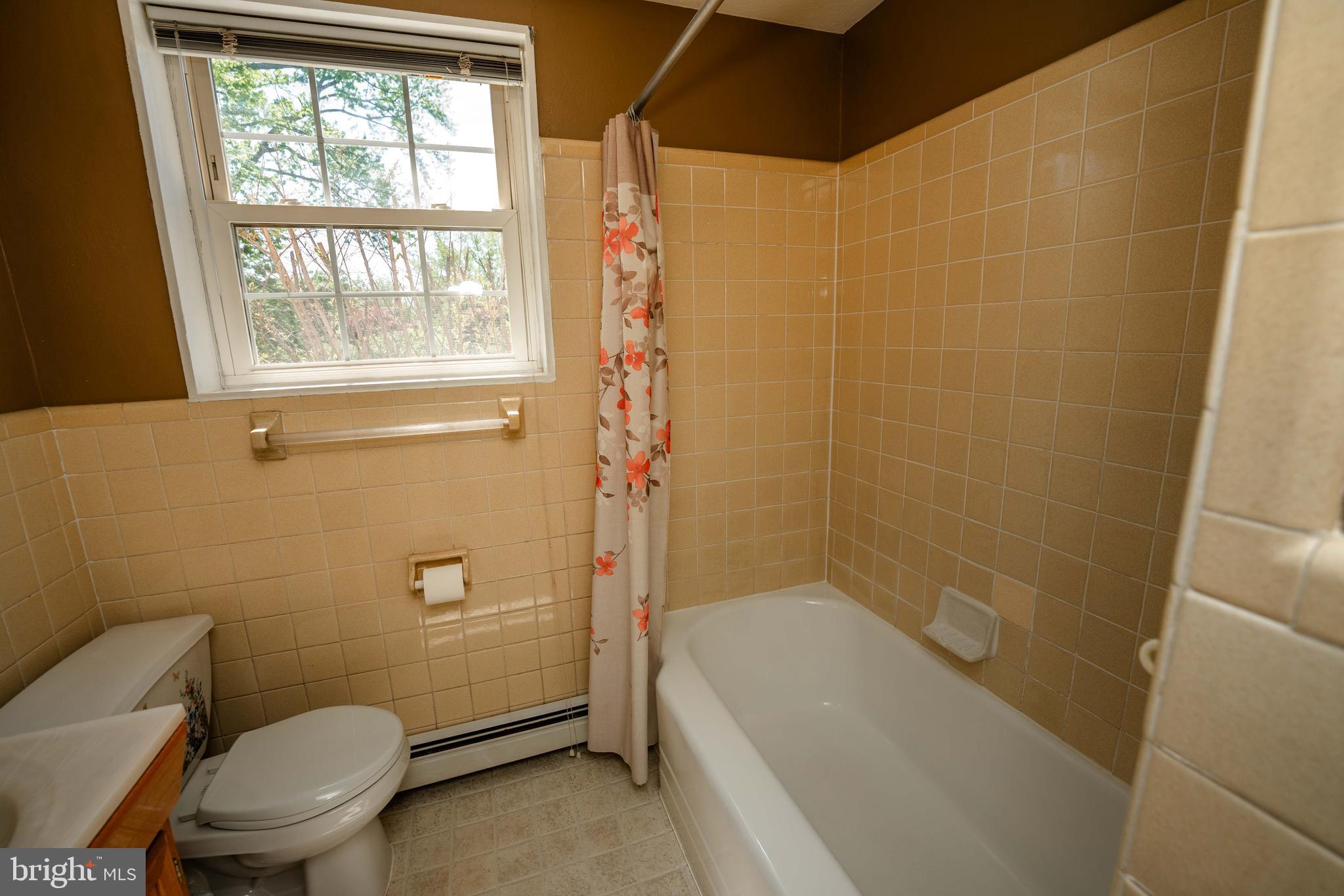 PLYMOUTH VALLEY - Residential