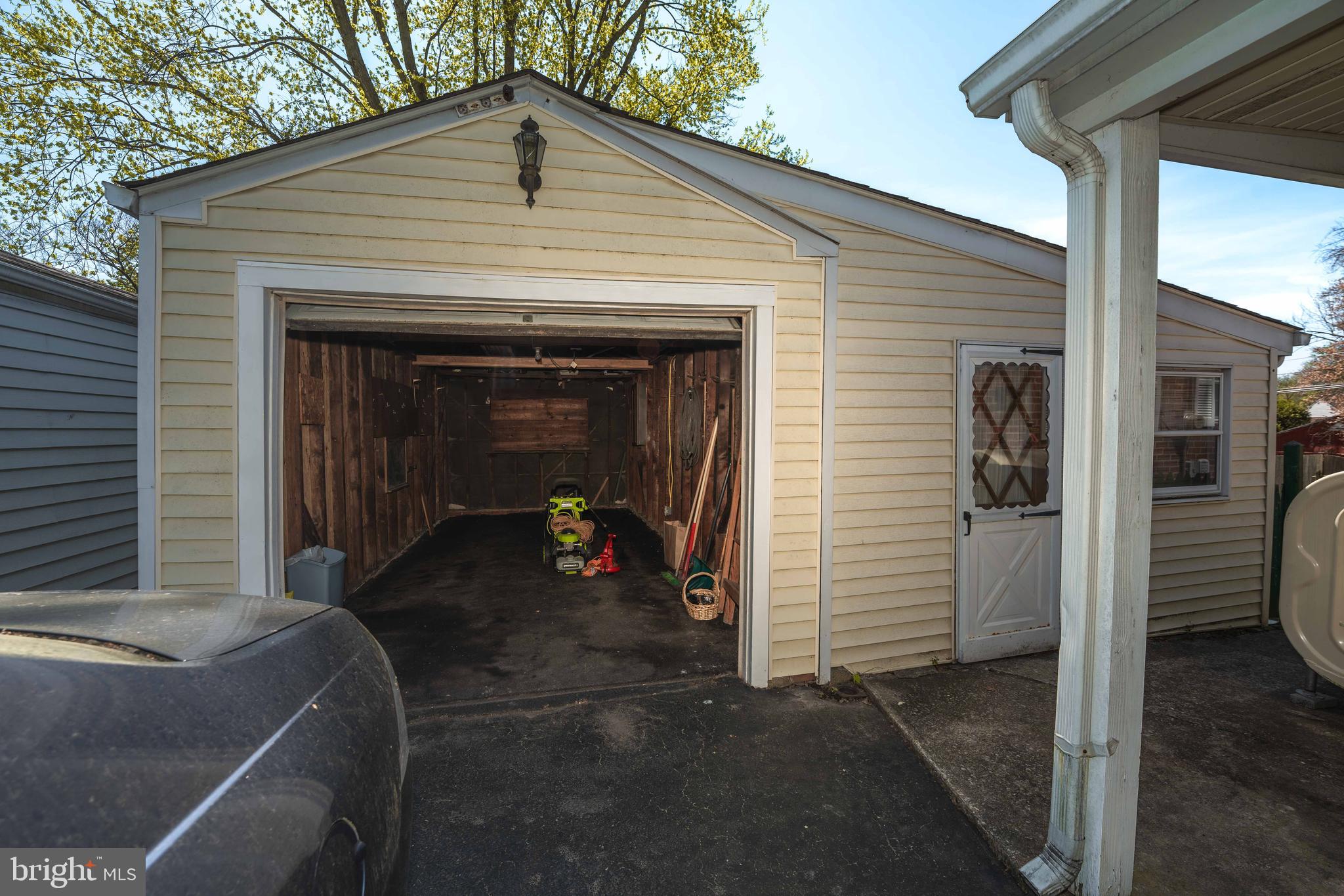 PLYMOUTH VALLEY - Residential