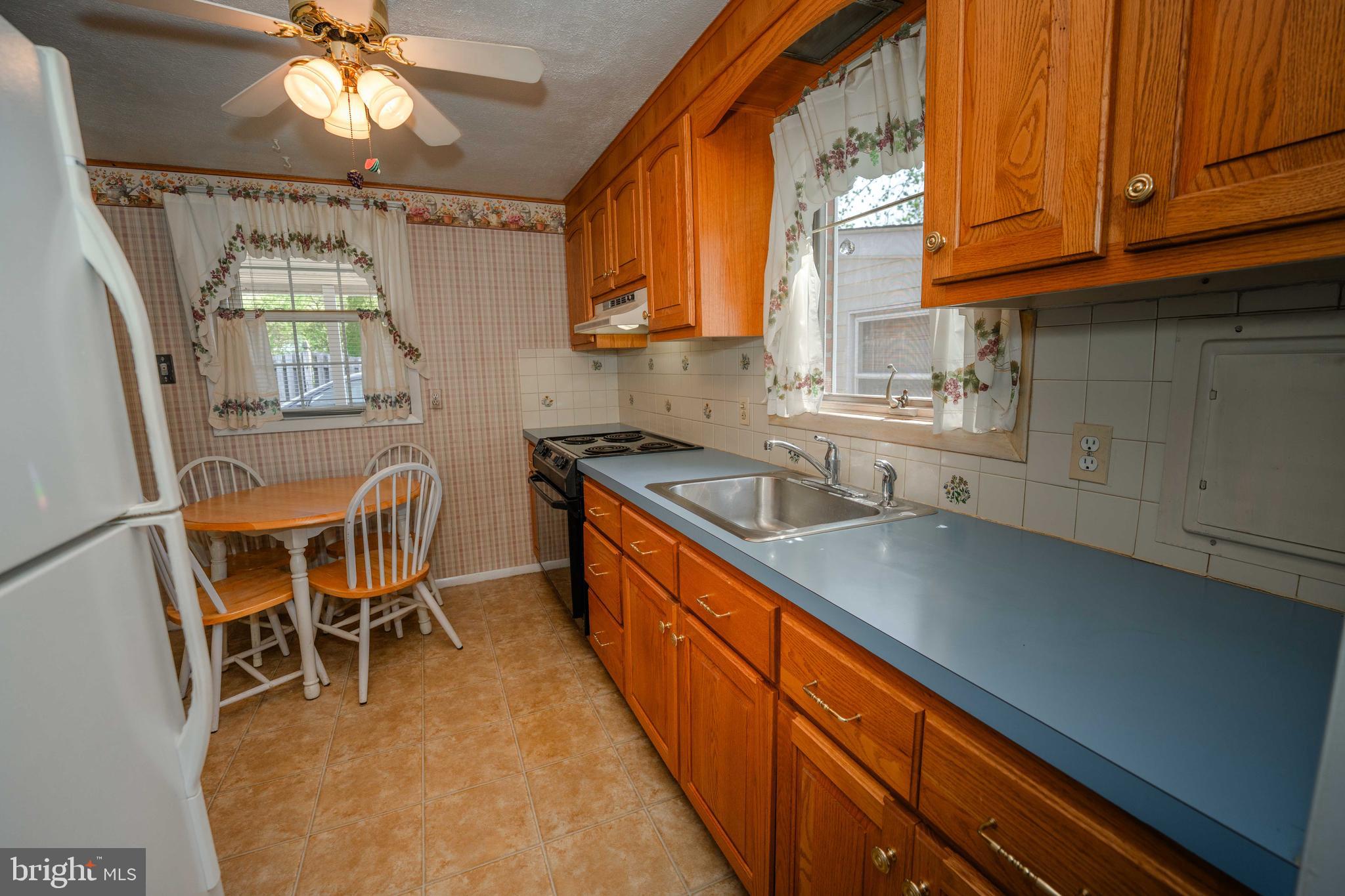 PLYMOUTH VALLEY - Residential