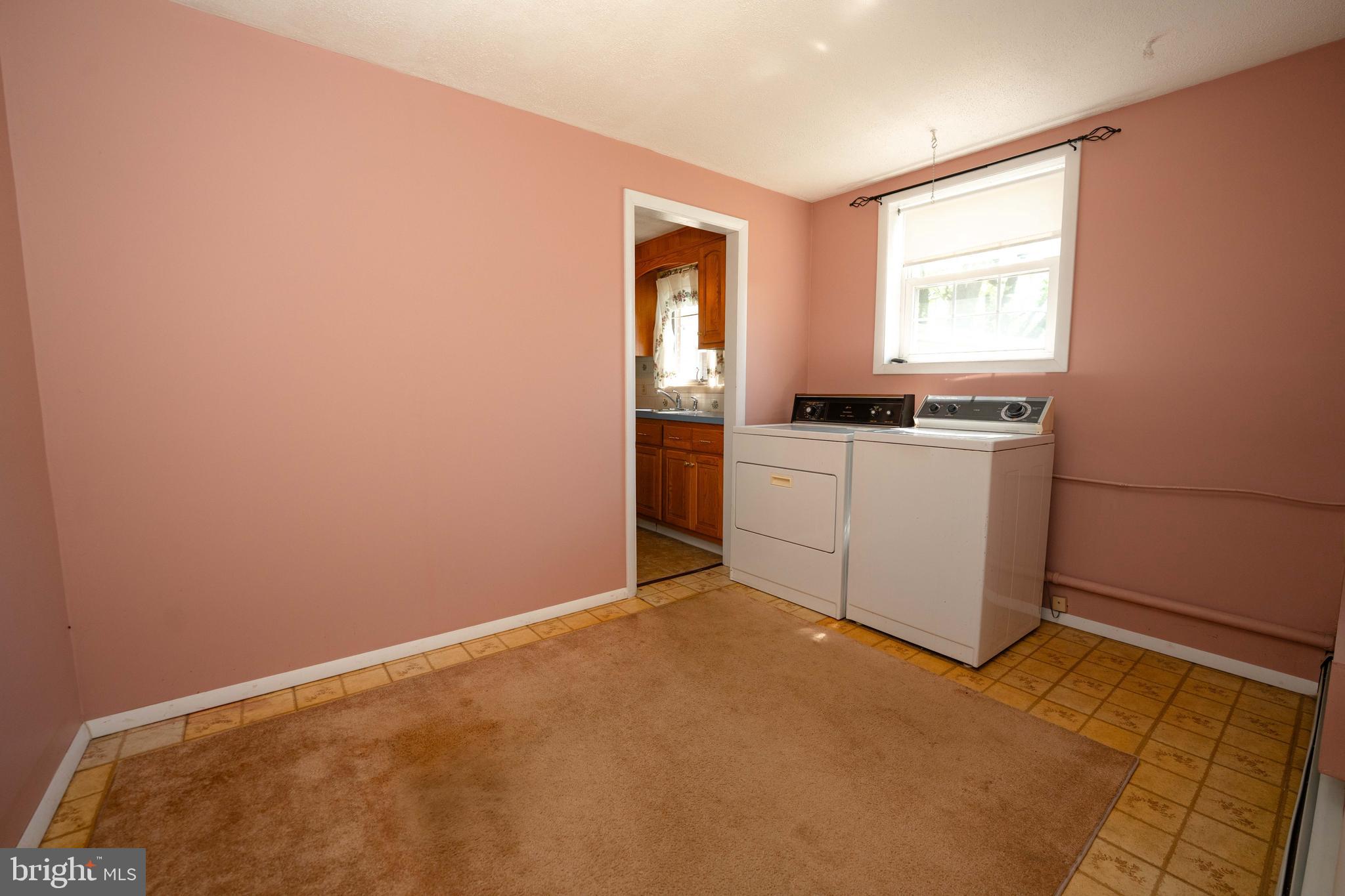 PLYMOUTH VALLEY - Residential