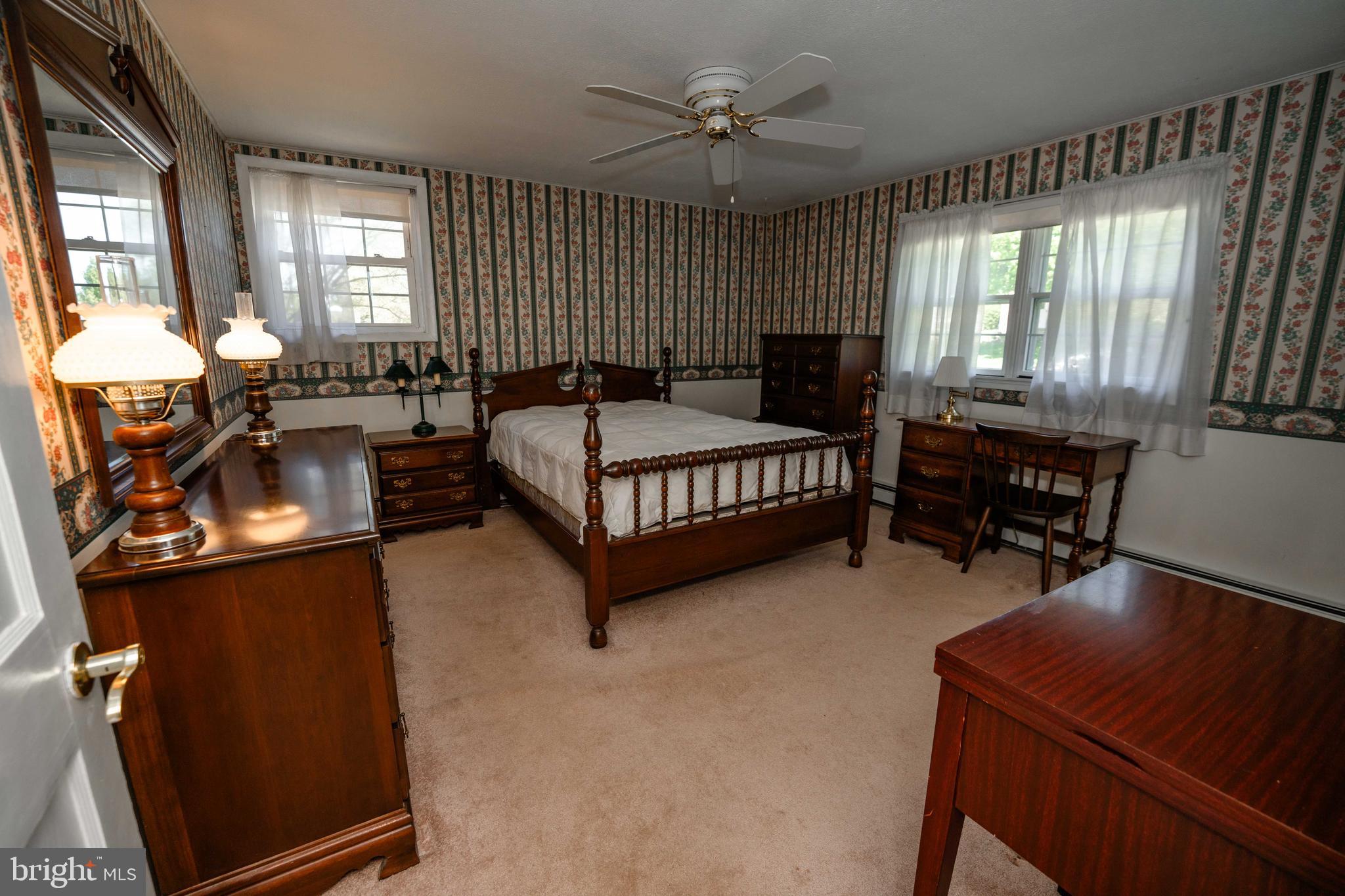 PLYMOUTH VALLEY - Residential