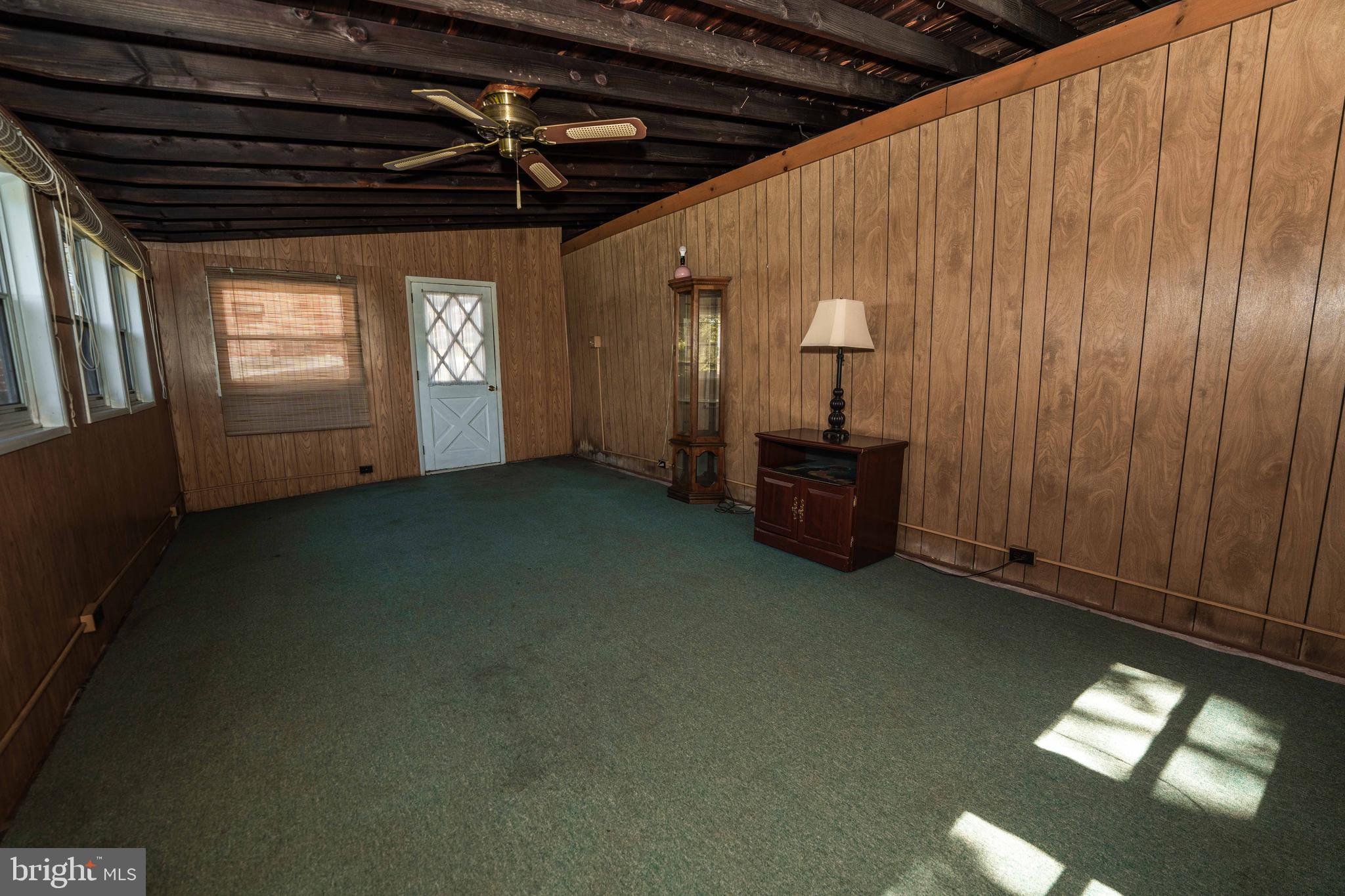 PLYMOUTH VALLEY - Residential