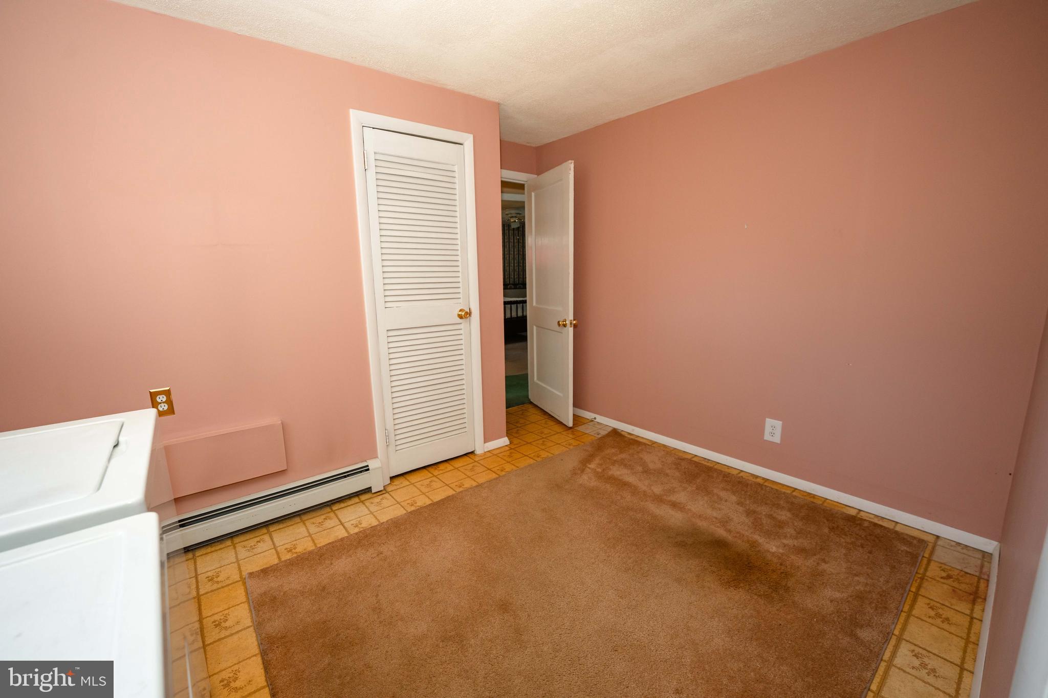 PLYMOUTH VALLEY - Residential