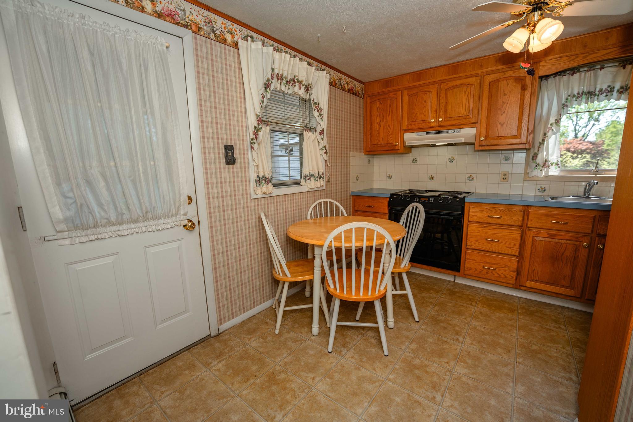 PLYMOUTH VALLEY - Residential