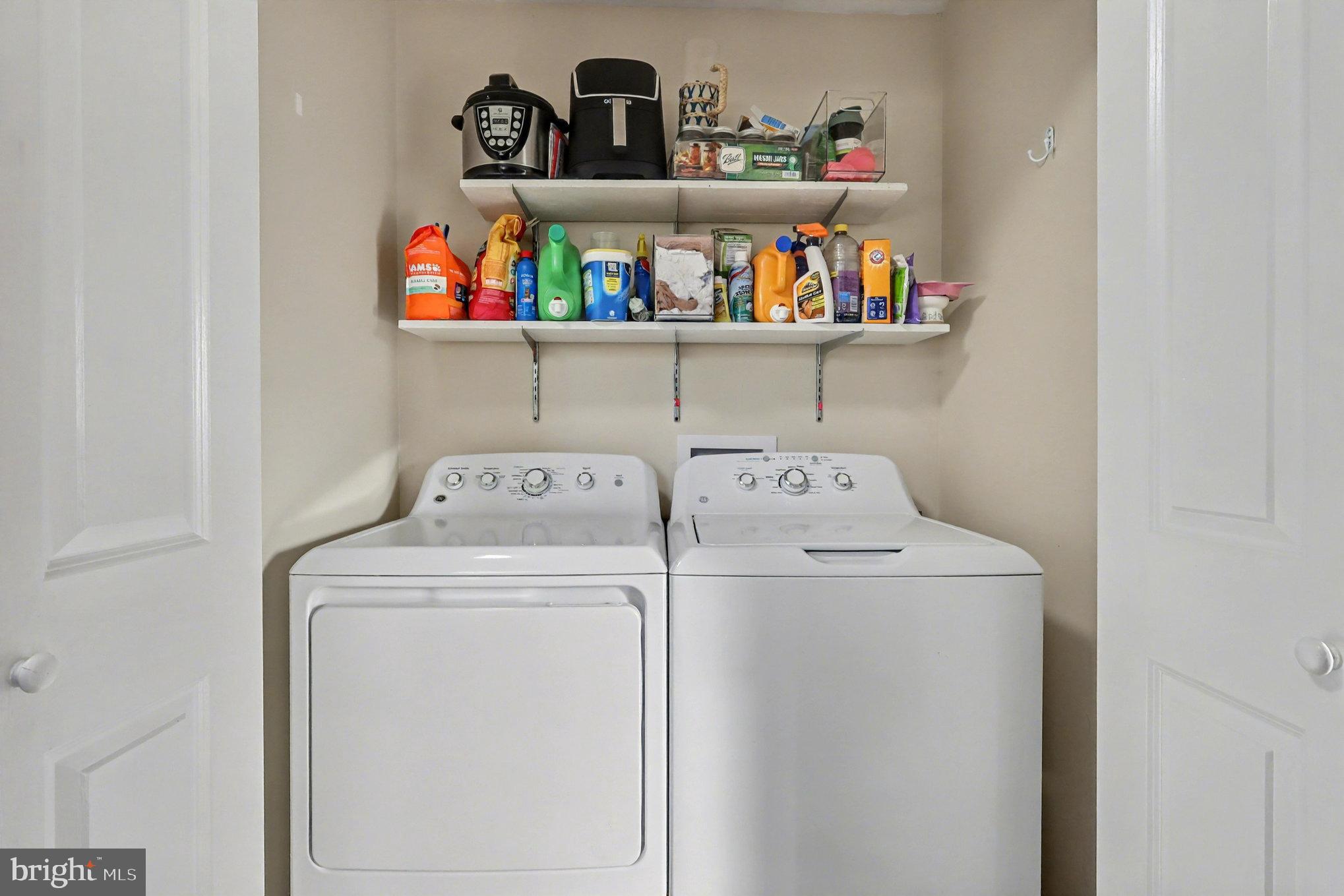 NORTH RIVER TOWN - Residential