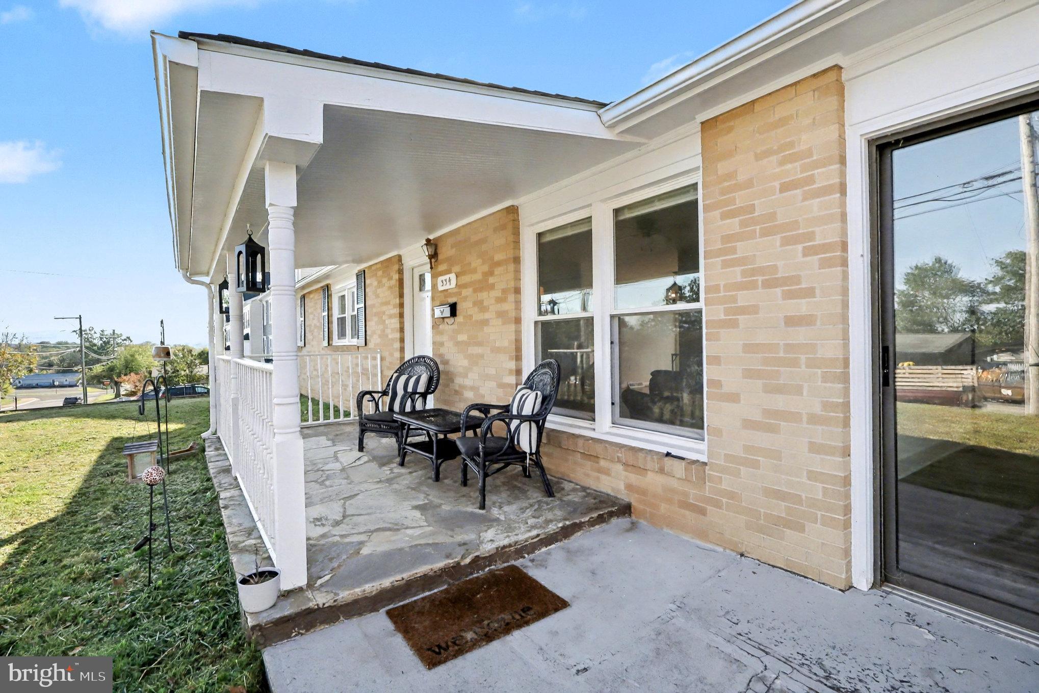 NORTH RIVER TOWN - Residential