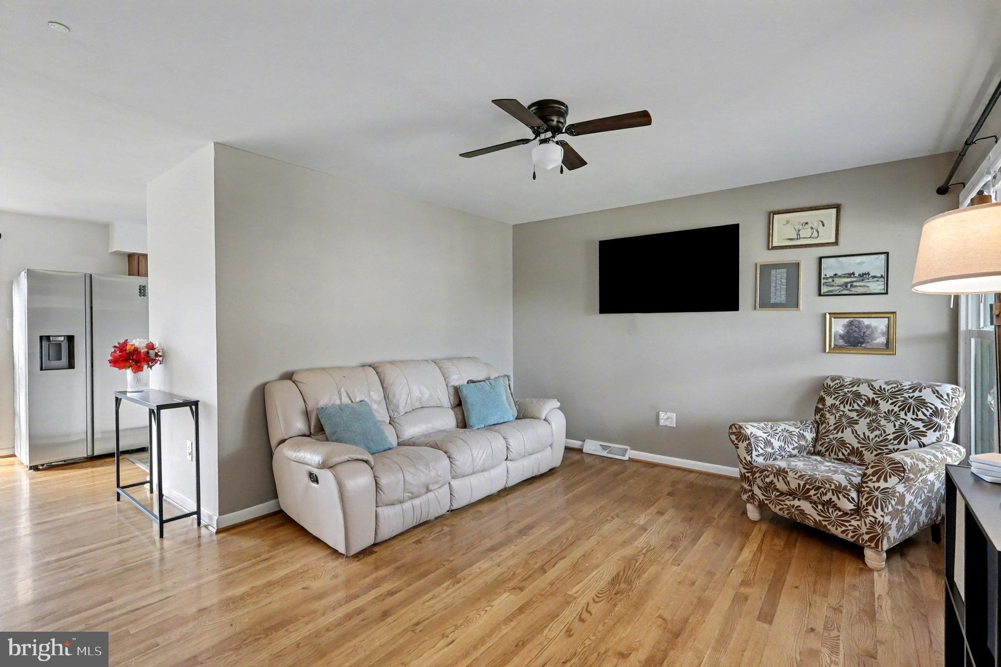 NORTH RIVER TOWN - Residential