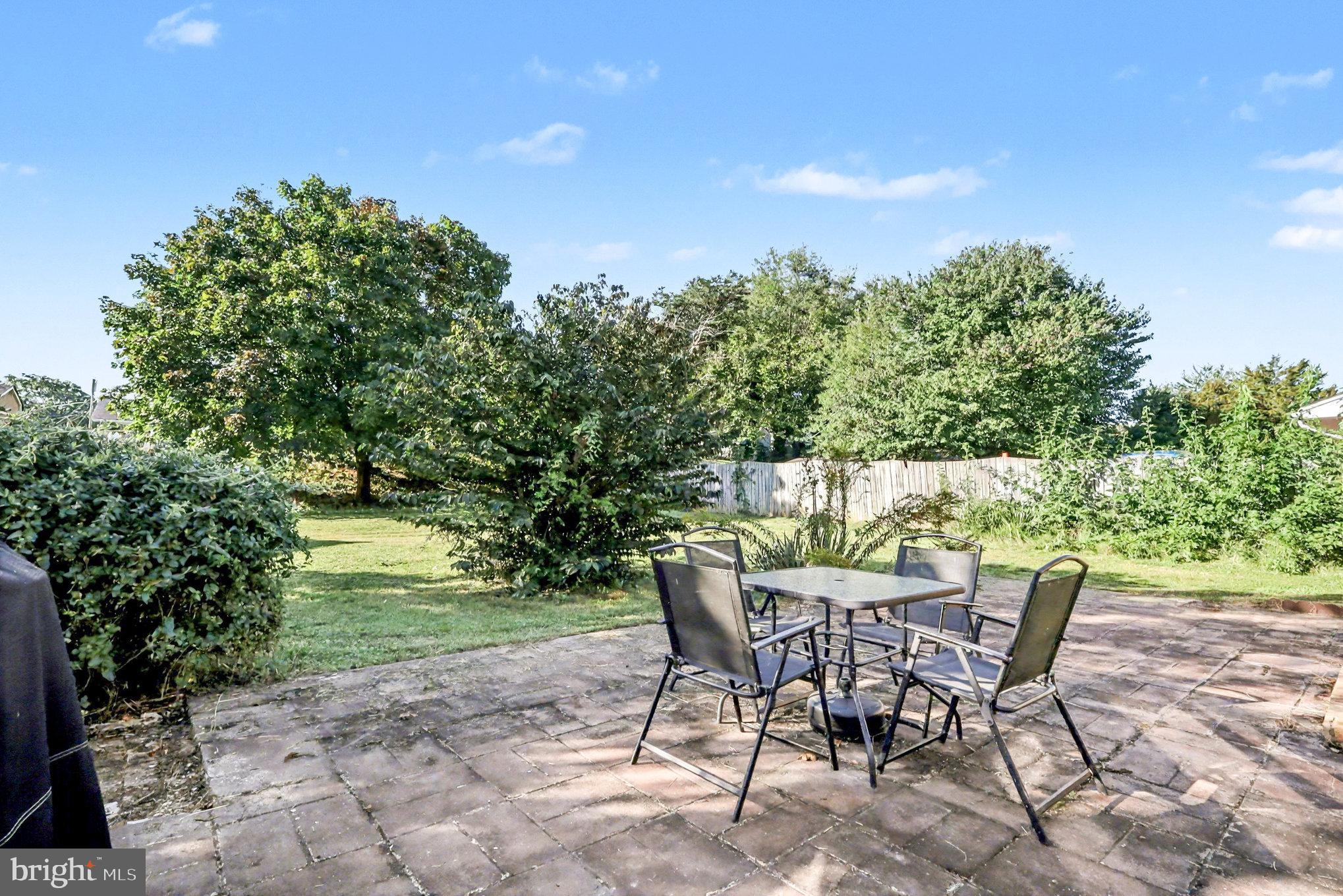 NORTH RIVER TOWN - Residential