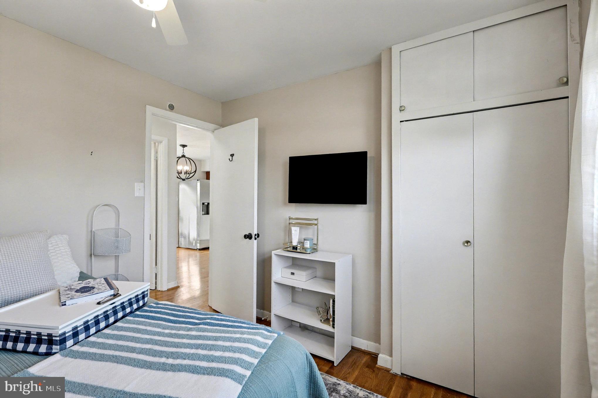 NORTH RIVER TOWN - Residential