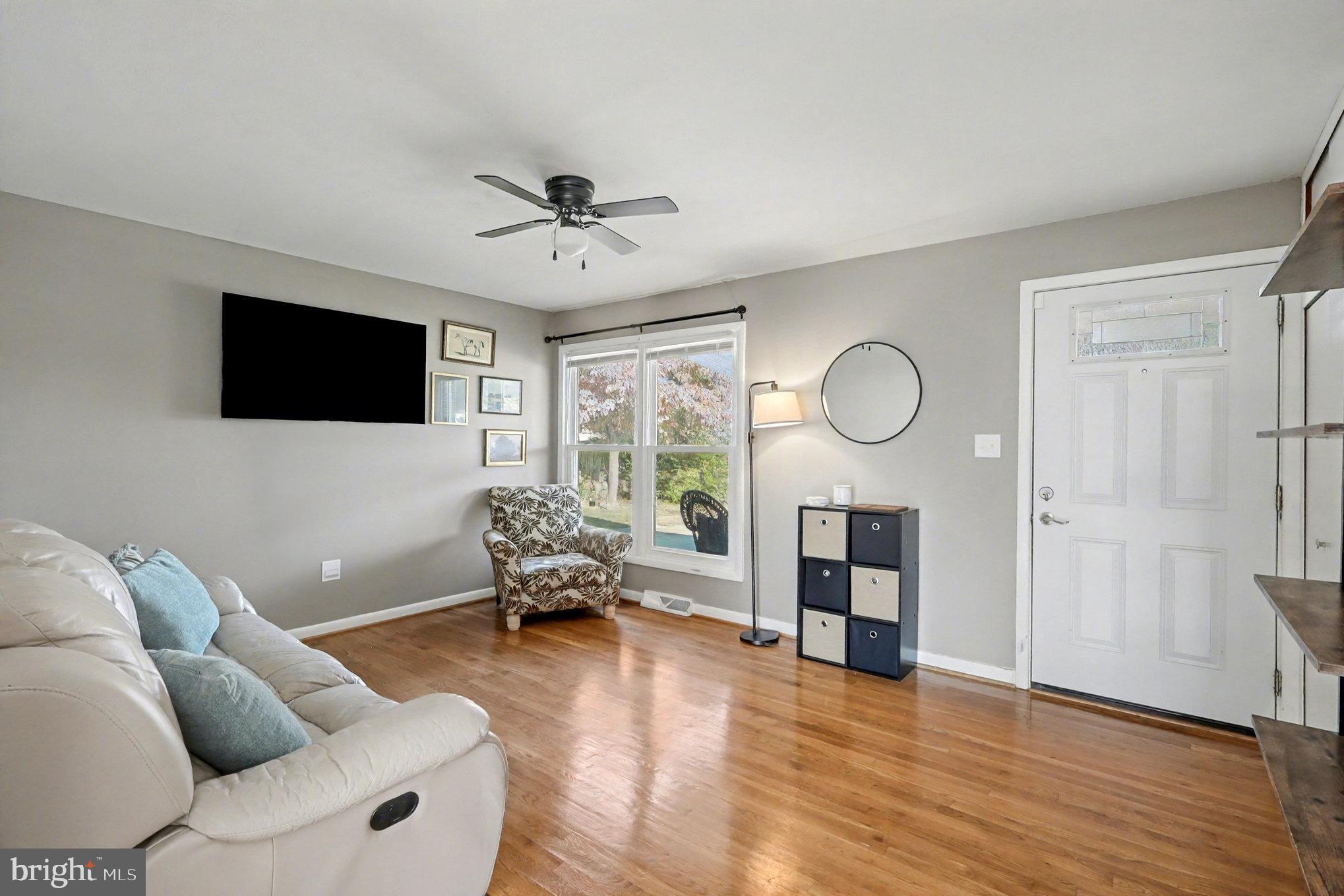 NORTH RIVER TOWN - Residential