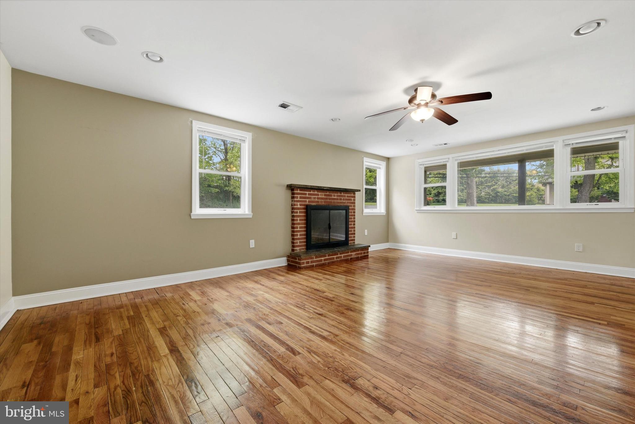 PAOLI GARDENS - Residential