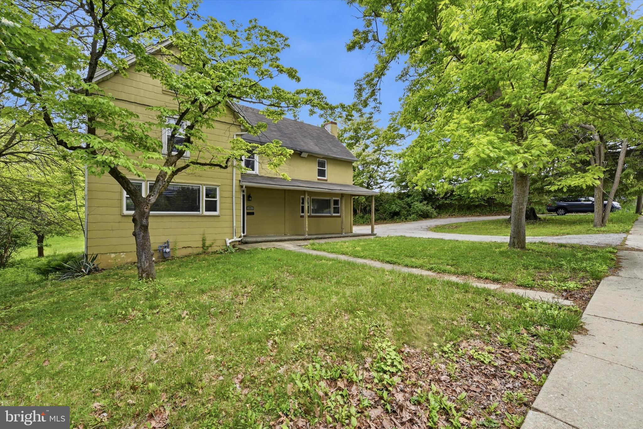 PAOLI GARDENS - Residential