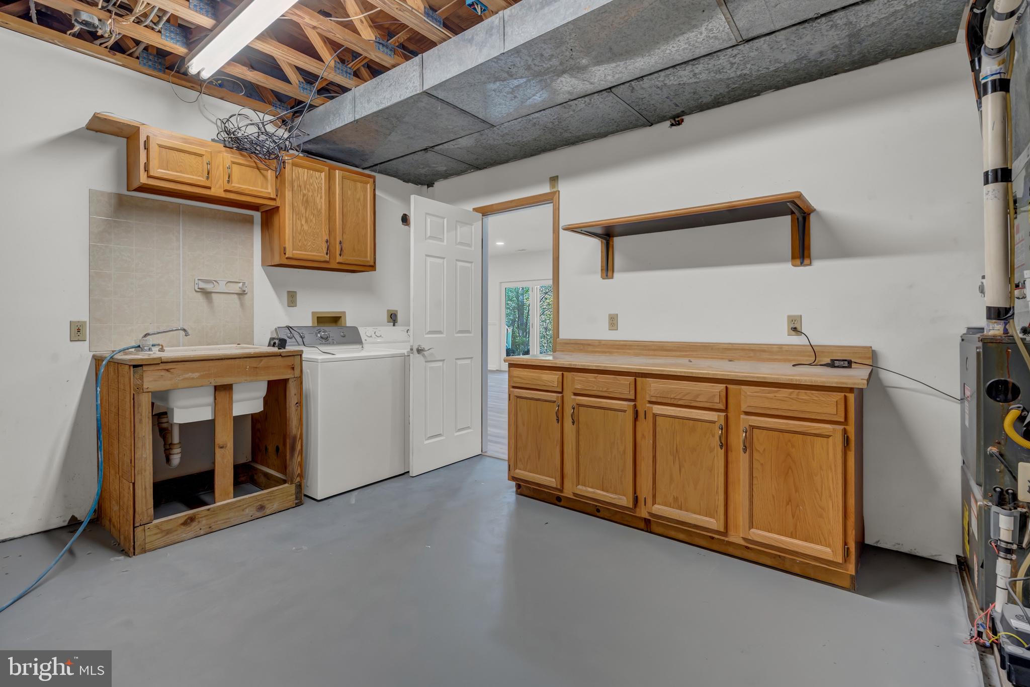 TALL PINES - Residential