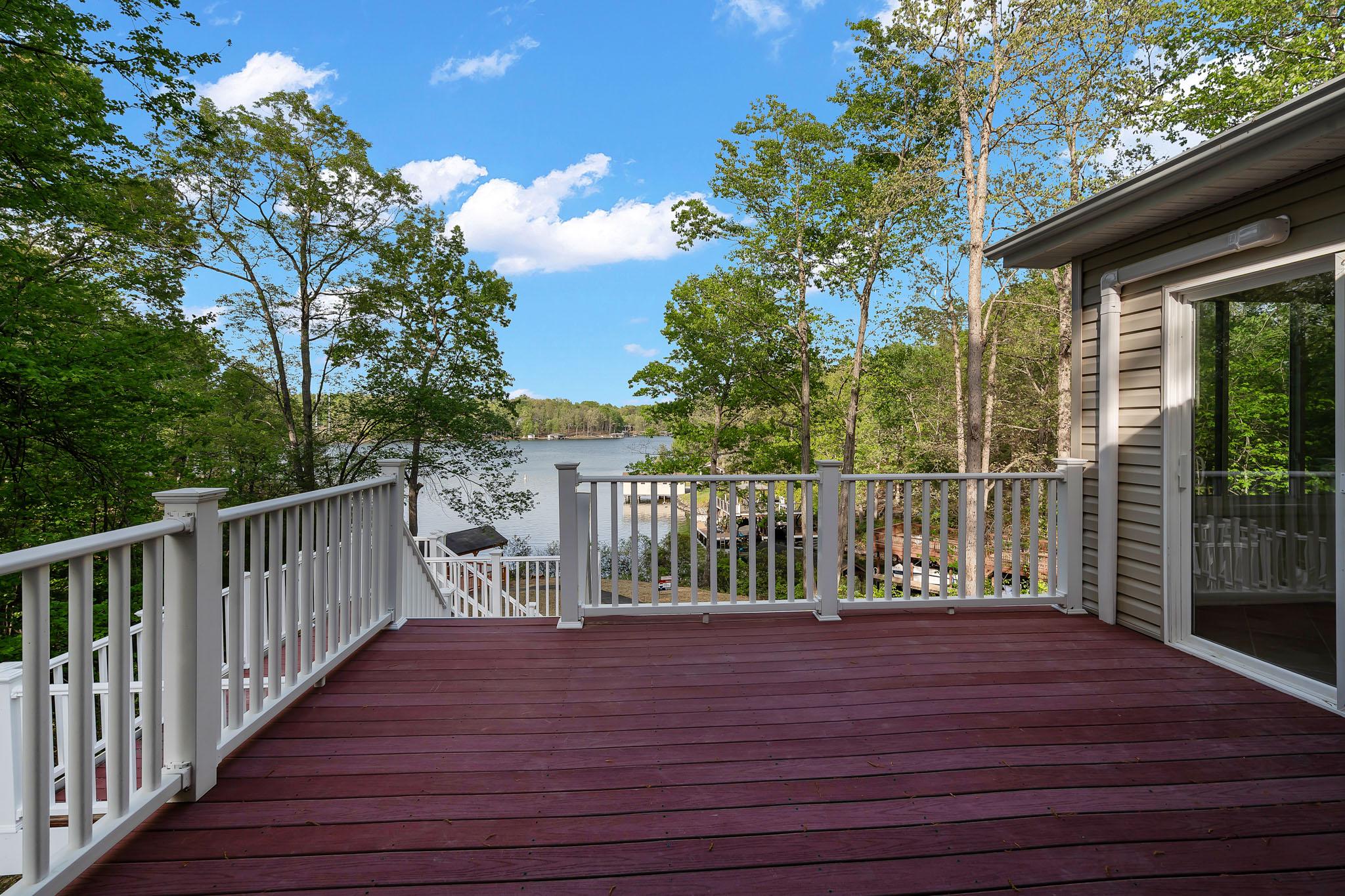 TALL PINES - Residential