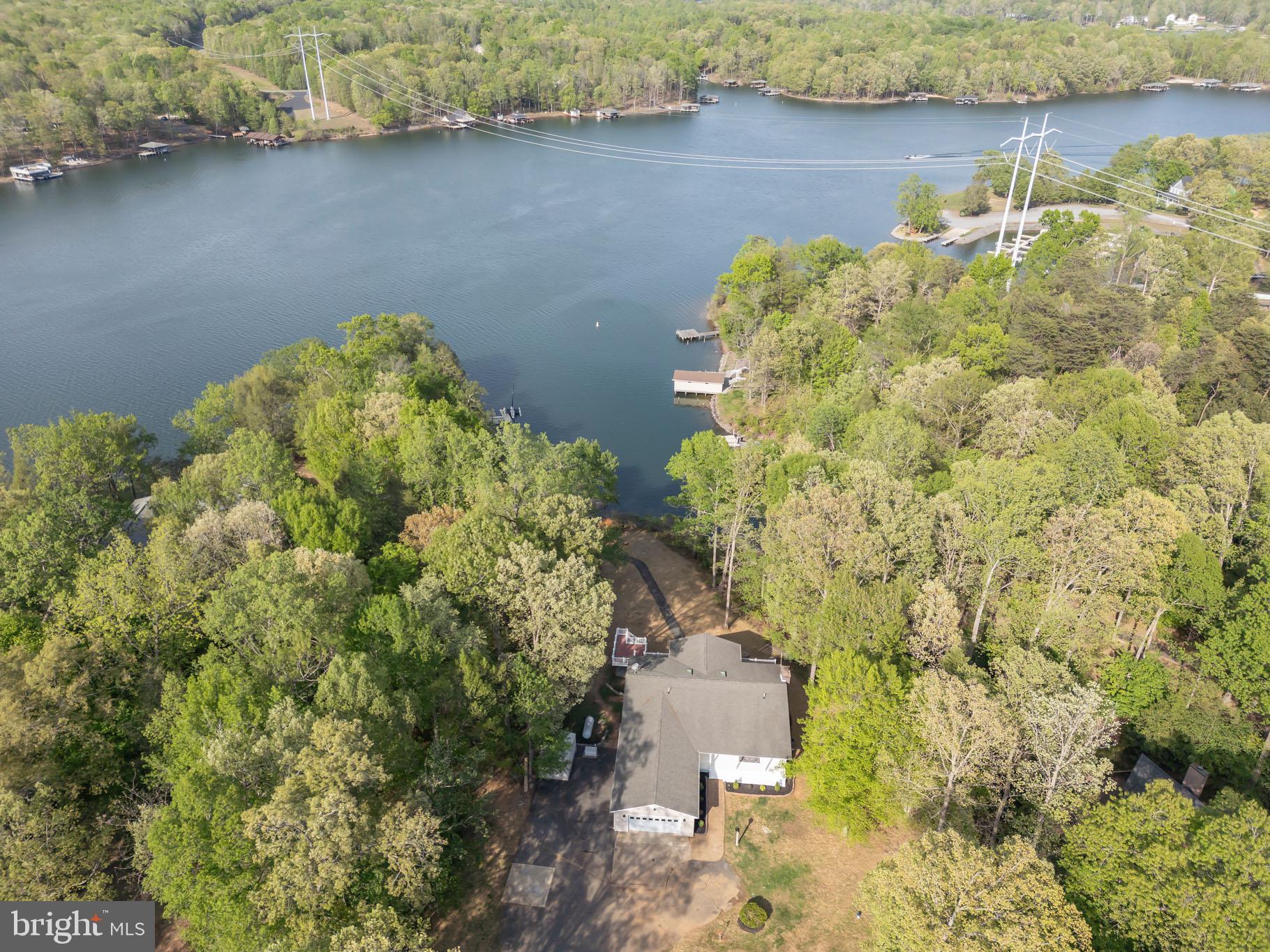 TALL PINES - Residential