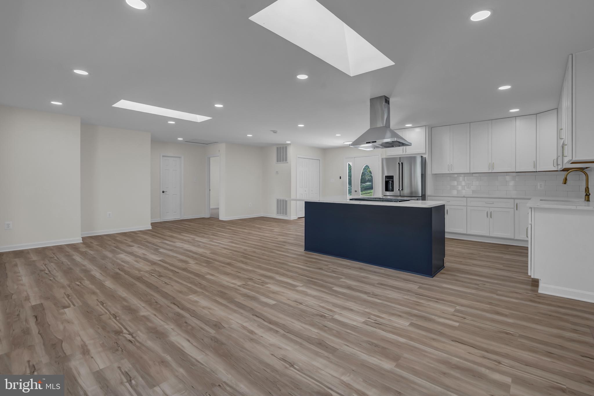 TALL PINES - Residential