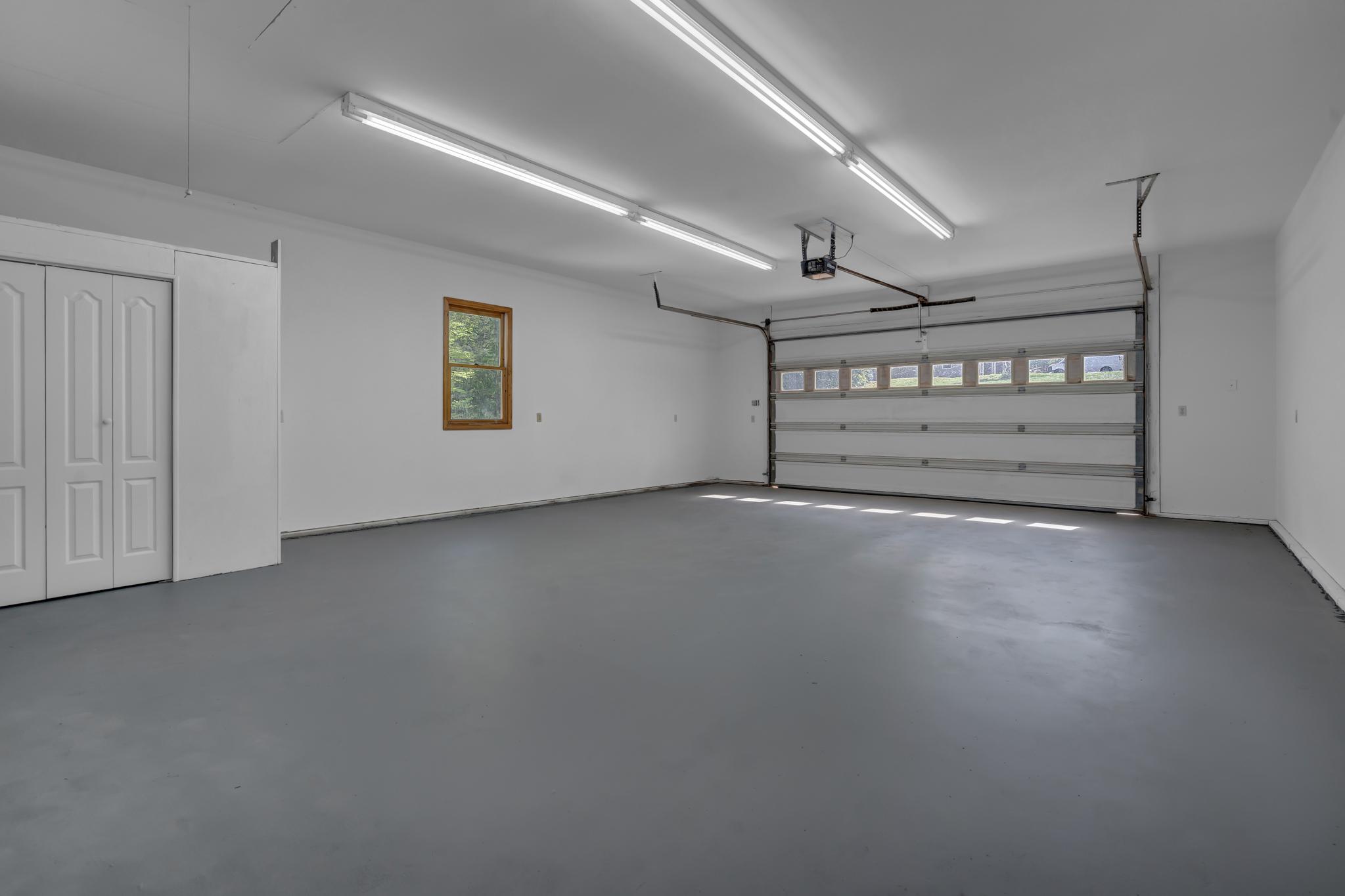 TALL PINES - Residential