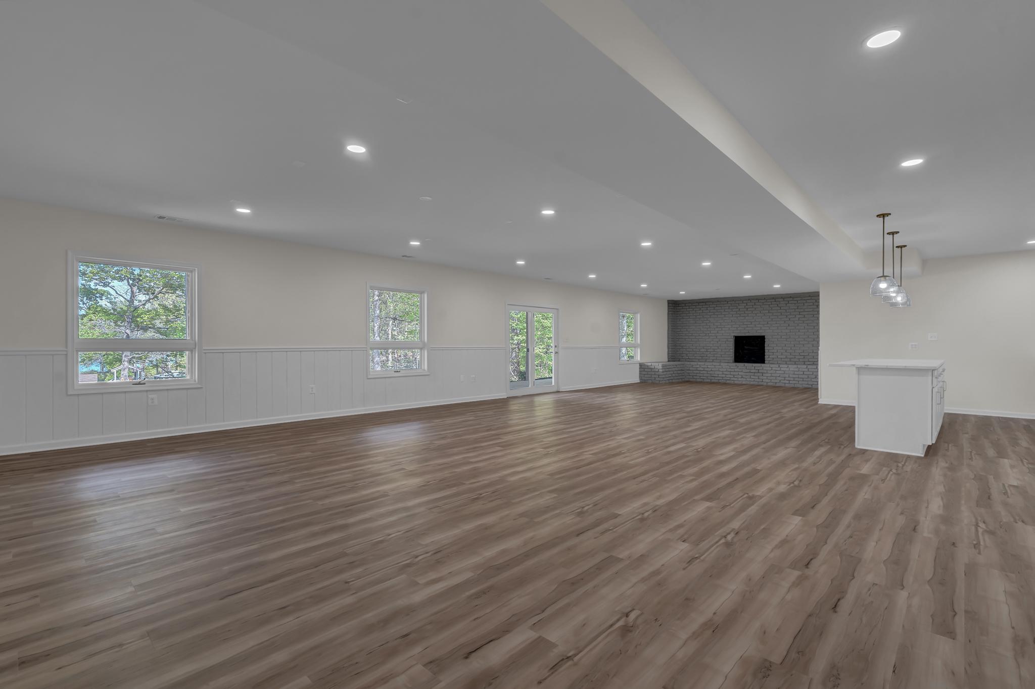 TALL PINES - Residential