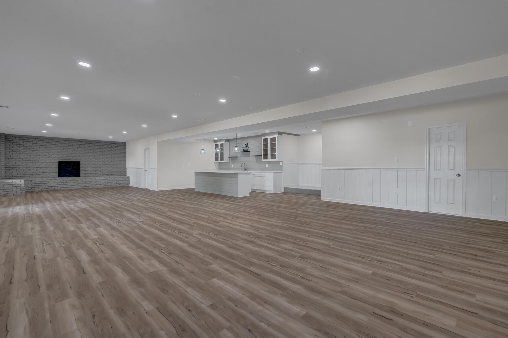 TALL PINES - Residential