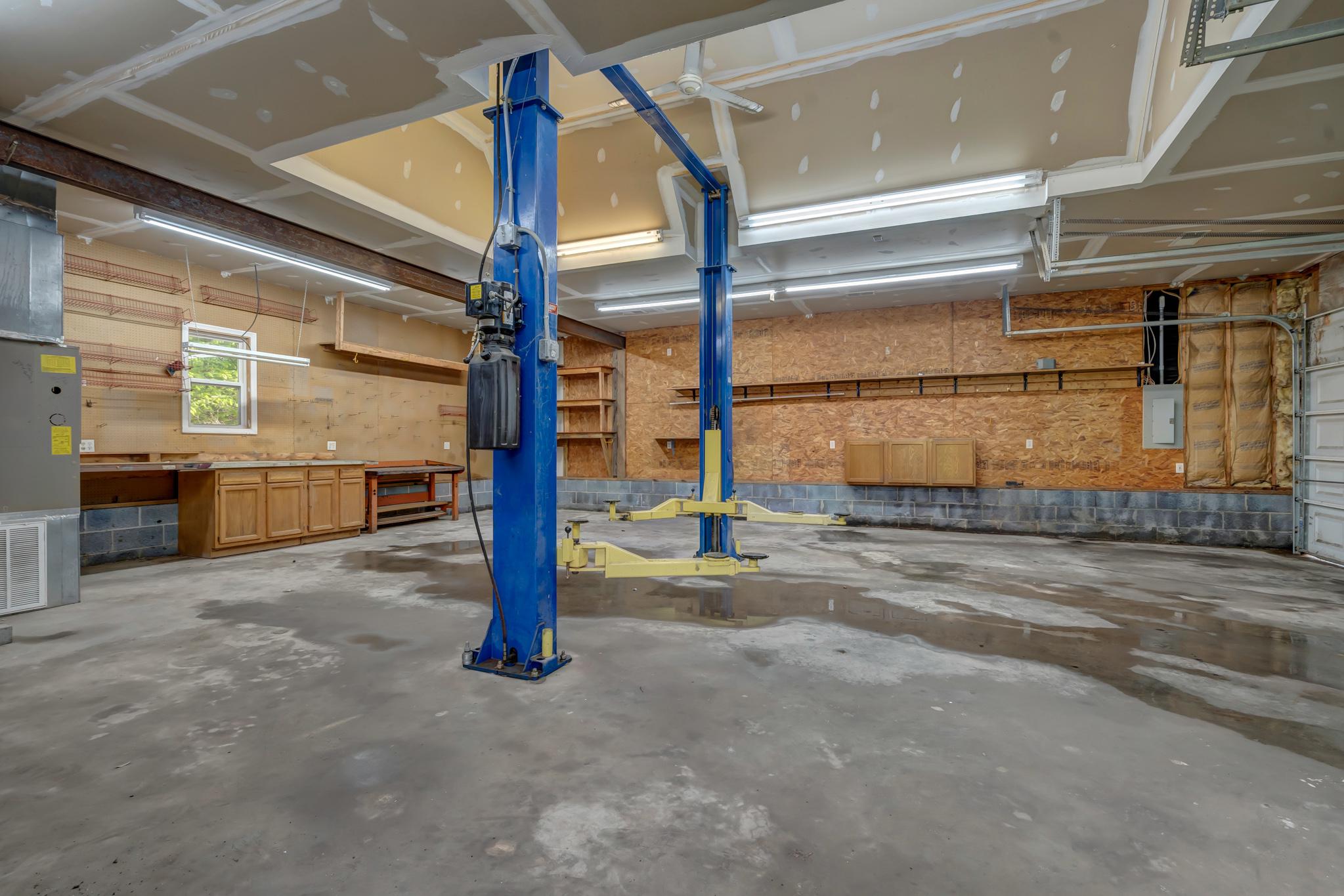 TALL PINES - Residential