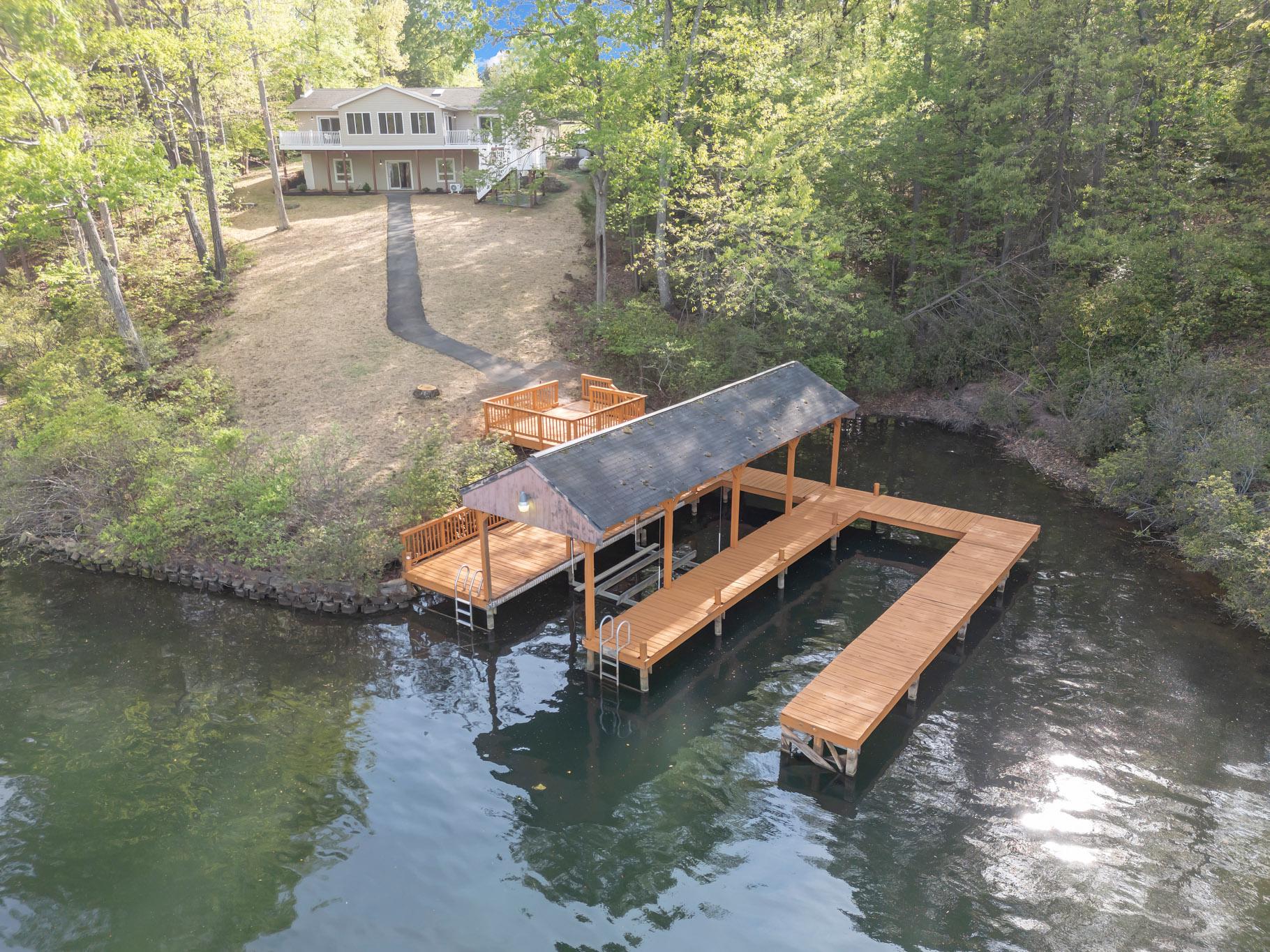 TALL PINES - Residential