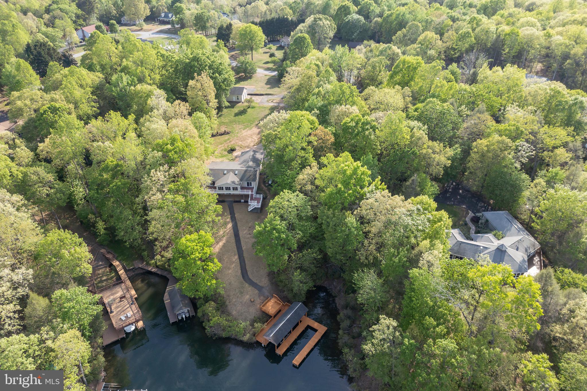 TALL PINES - Residential