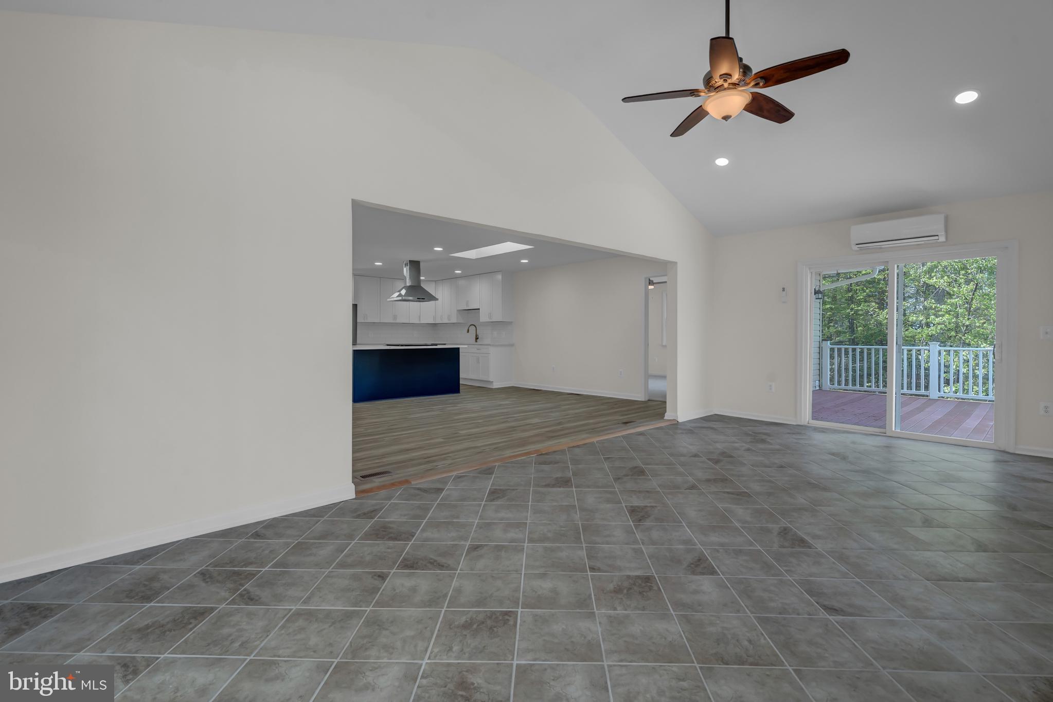 TALL PINES - Residential