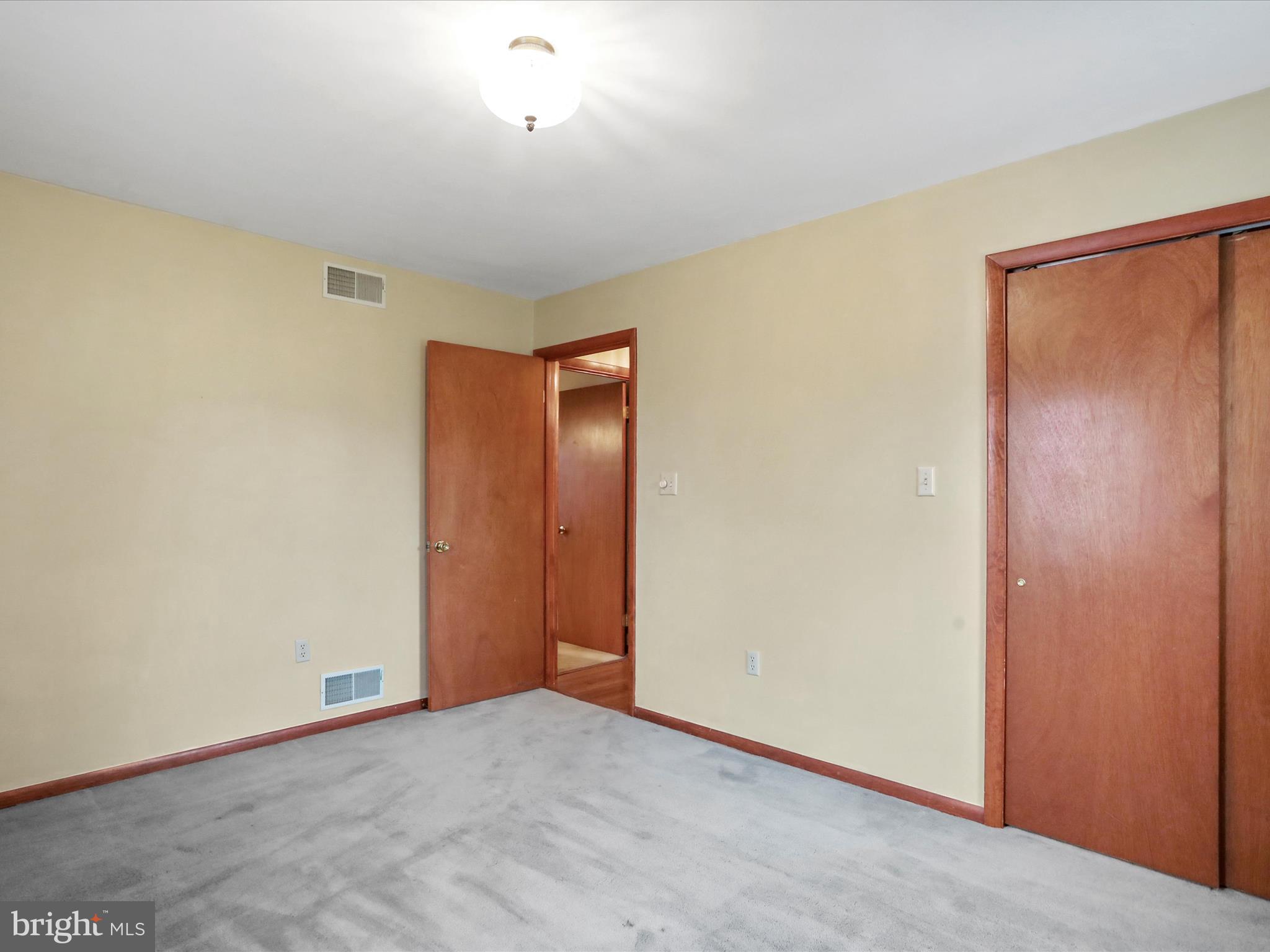 SOUTHAMPTON TWP - Residential