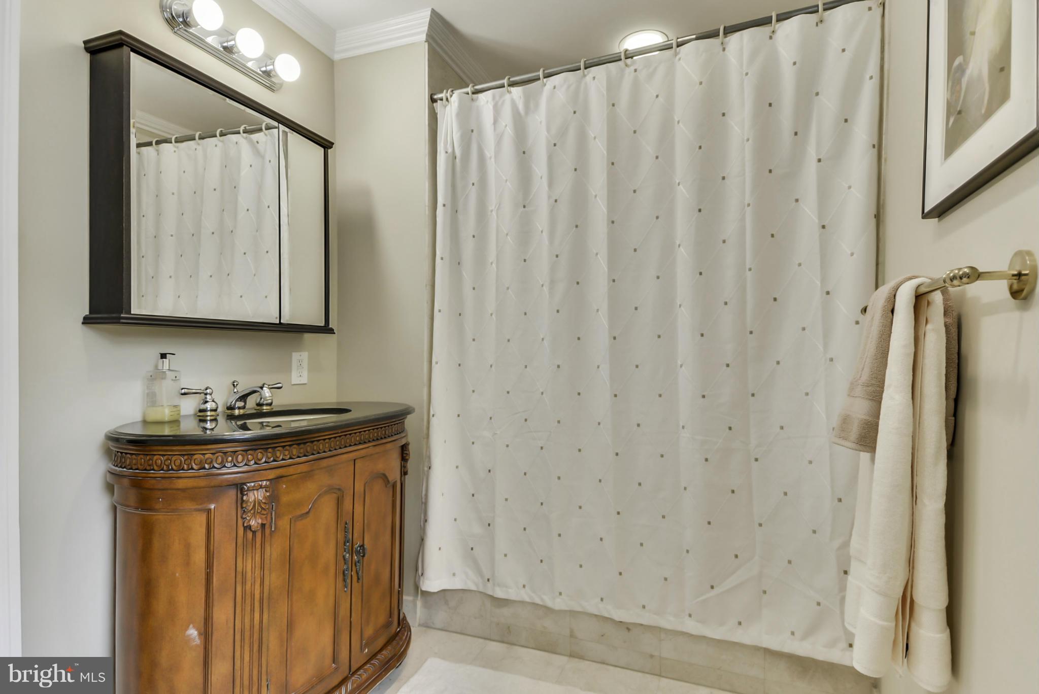 COLLINGWOOD ESTATES - Residential