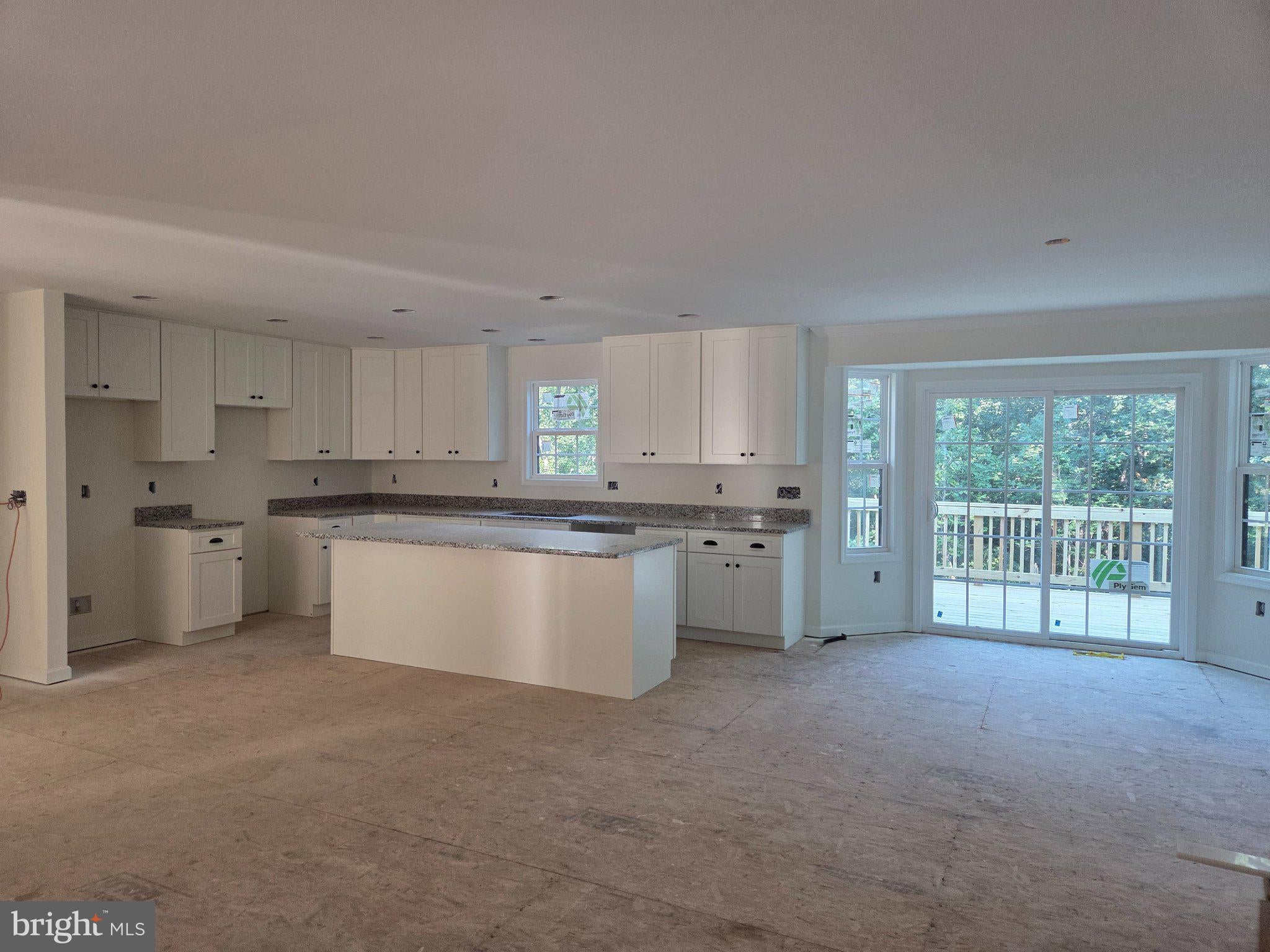 150 FOUR SEASONS DRIVE E