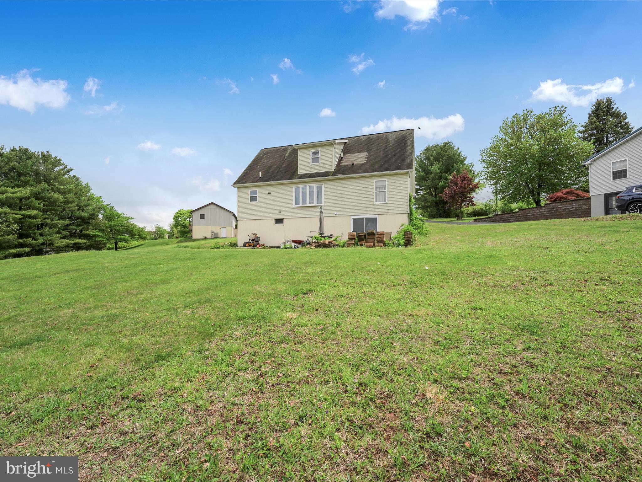 LAKE WYNONAH - Residential