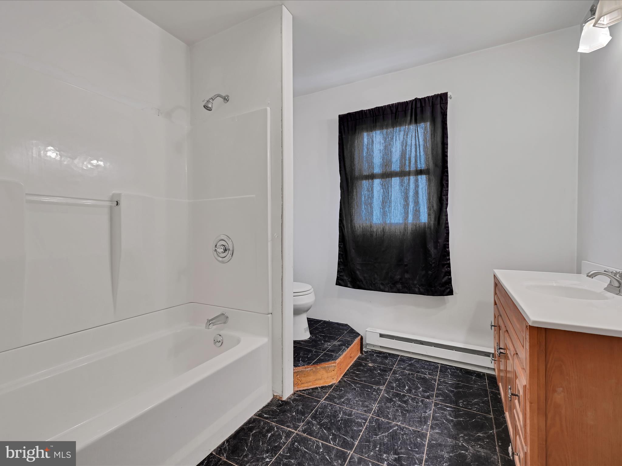 LAKE WYNONAH - Residential