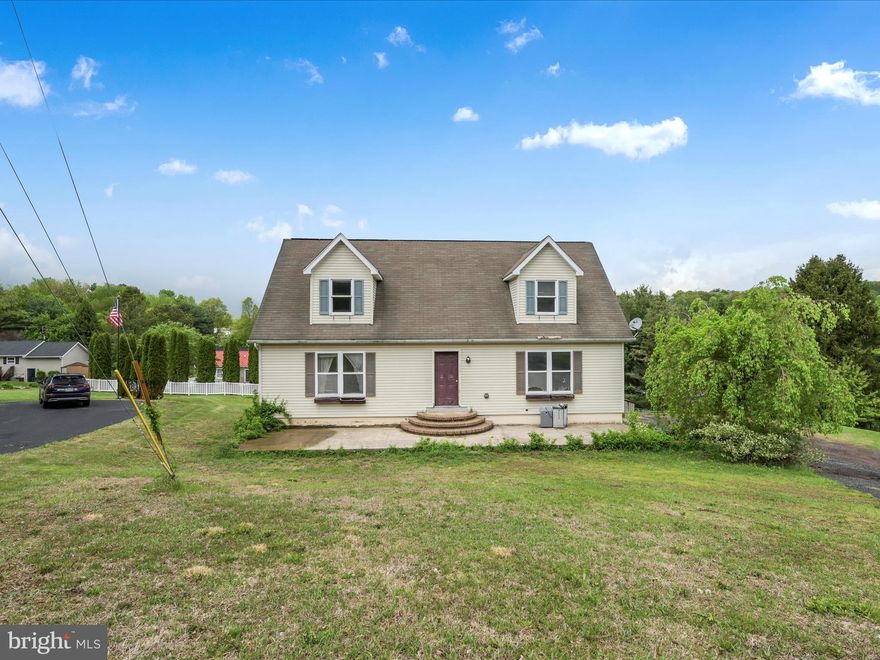 Charming Cape Cod in Lake Wynonah! With a little TLC, this spacious home could be your perfect retreat. Offering over 2,000 sq. ft., it features 3 generously sized bedrooms—including a main-floor primary suite with his and hers closets—and 2 full bathrooms (one on each floor). Enjoy a cozy dining area and a kitchen with appliances included. The walkout basement includes a 2-car garage and sliding doors leading to a patio—ideal for entertaining or relaxing outdoors. A double lot provides added privacy and space, along with a nice-sized backyard. Located in the gated community of Lake Wynonah, which offers a variety of amenities like lakes, pools, a lodge, and more. Plus, you’re just minutes from Routes 78, 61, and 183.
So much potential—don’t miss out!